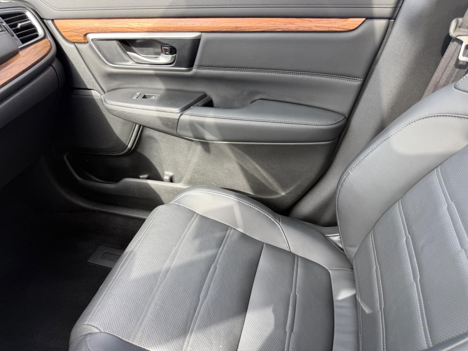 Honda CR-V Vehicle Image 22