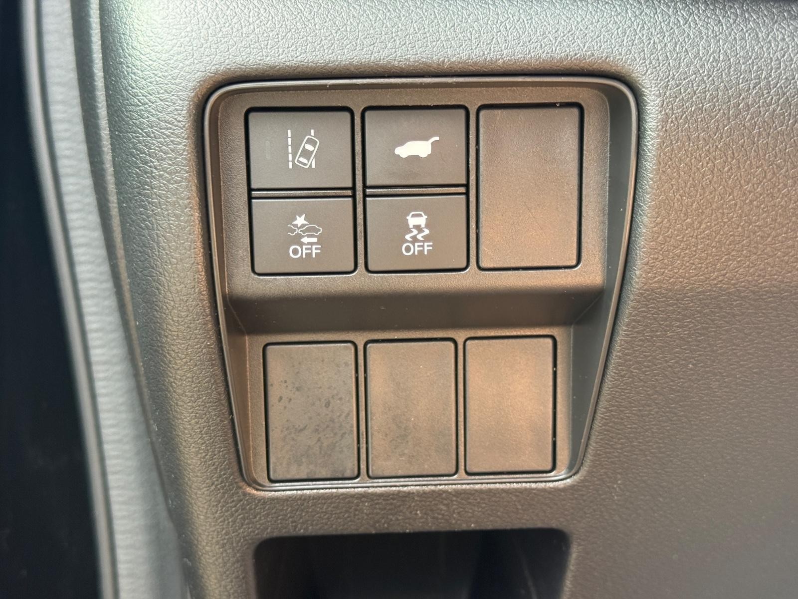 Honda CR-V Vehicle Image 24