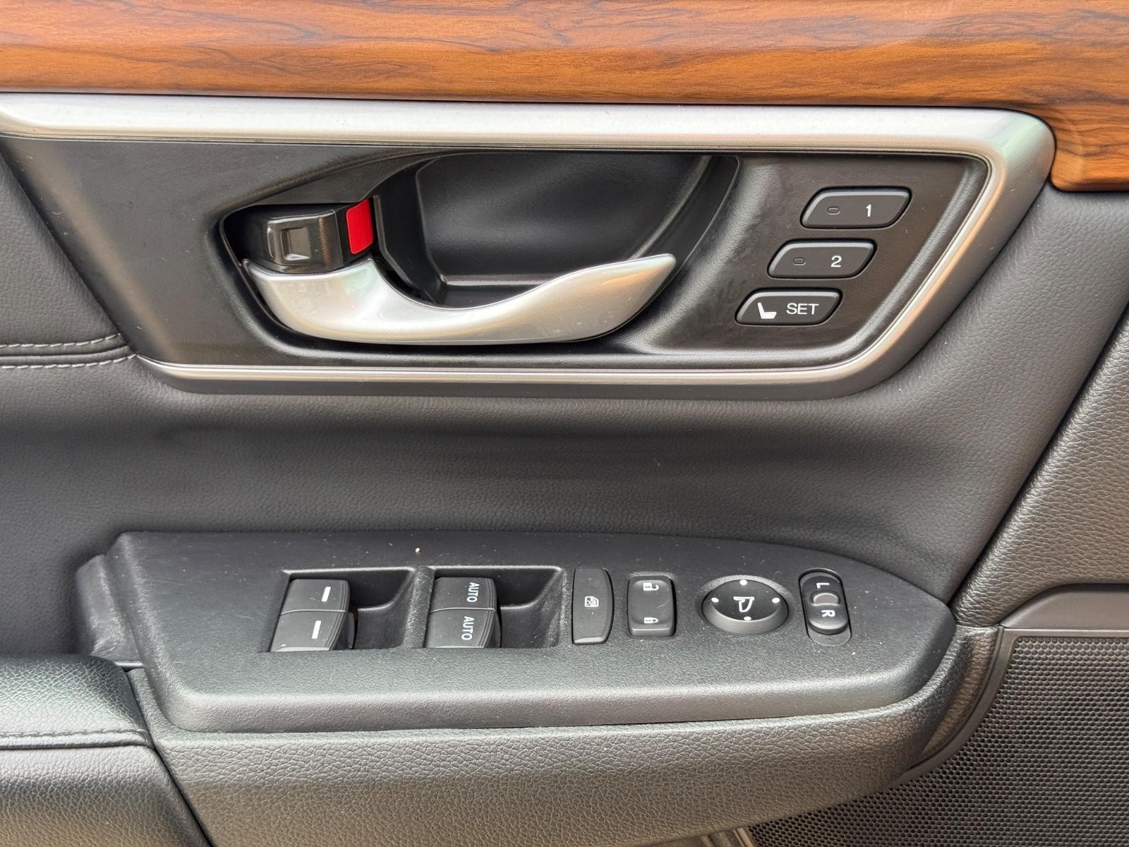 Honda CR-V Vehicle Image 25