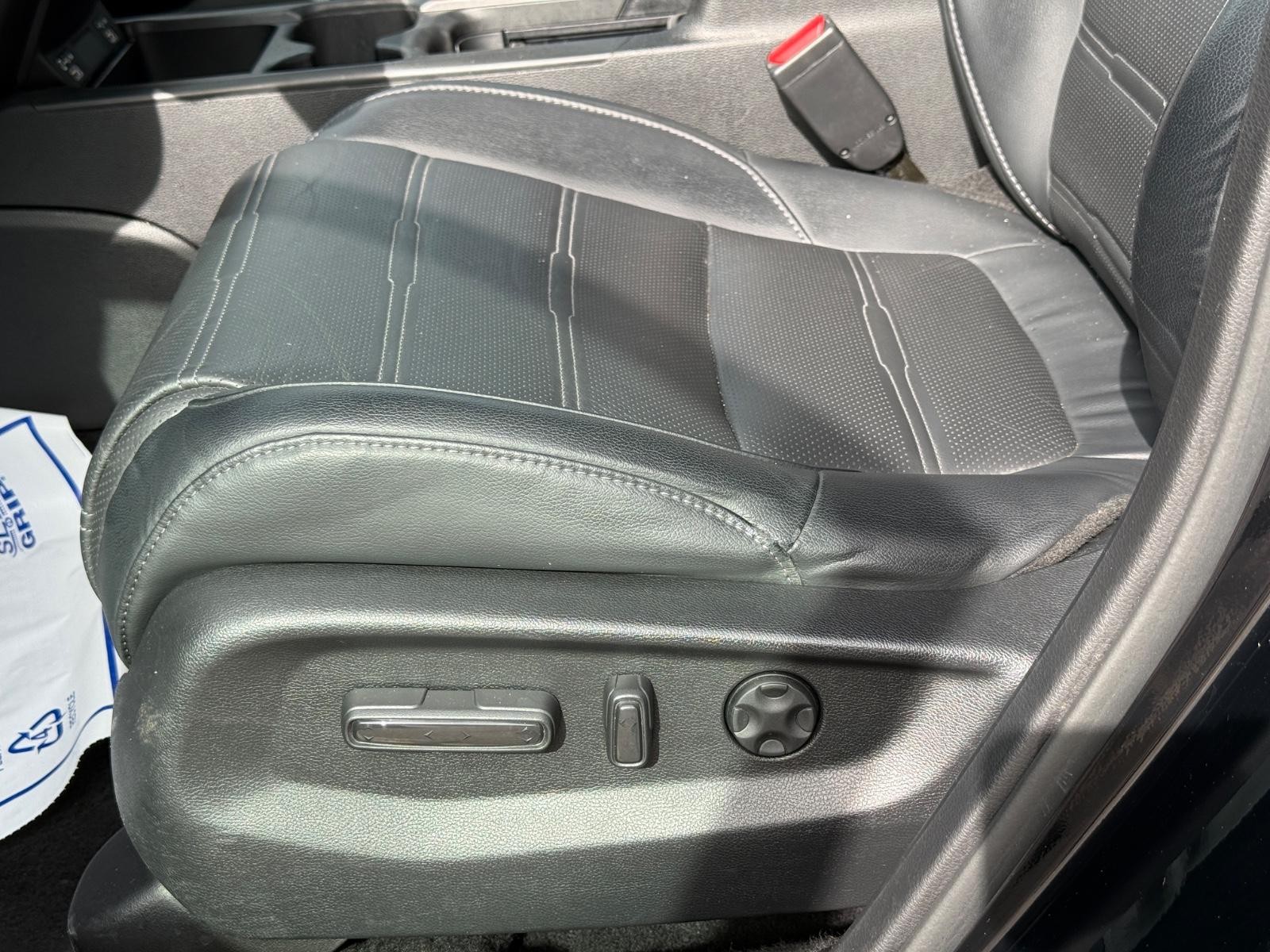 Honda CR-V Vehicle Image 26