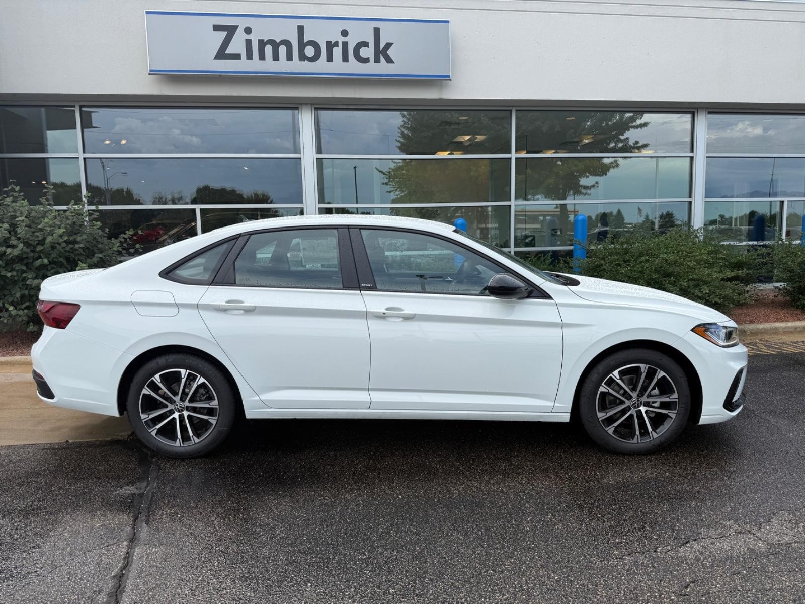 Volkswagen Jetta Vehicle Image 02