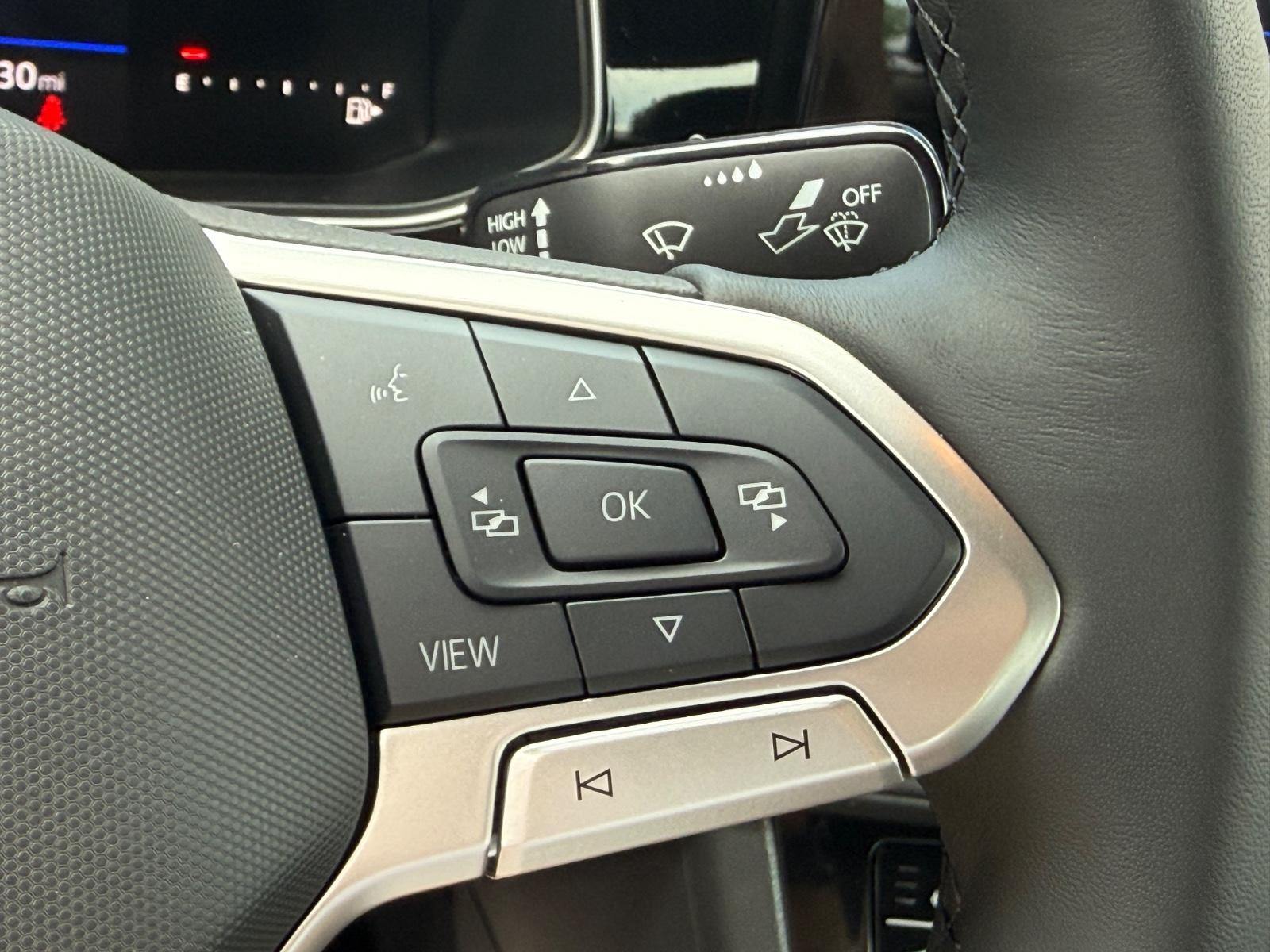 Volkswagen Jetta Vehicle Image 12