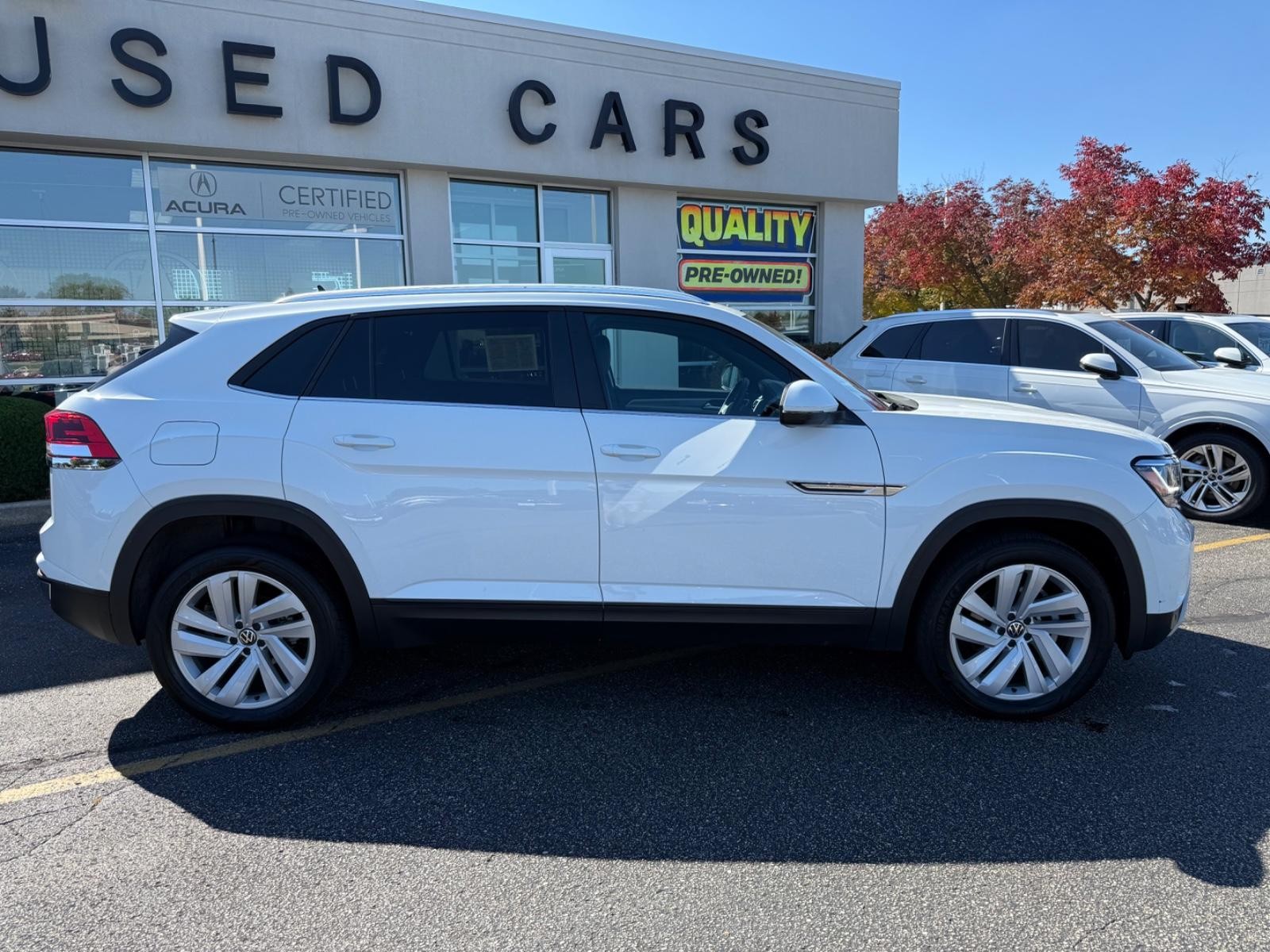 Volkswagen Atlas Cross Sport Vehicle Image 02