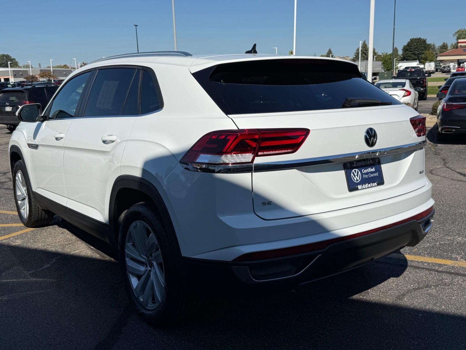 Volkswagen Atlas Cross Sport Vehicle Image 06