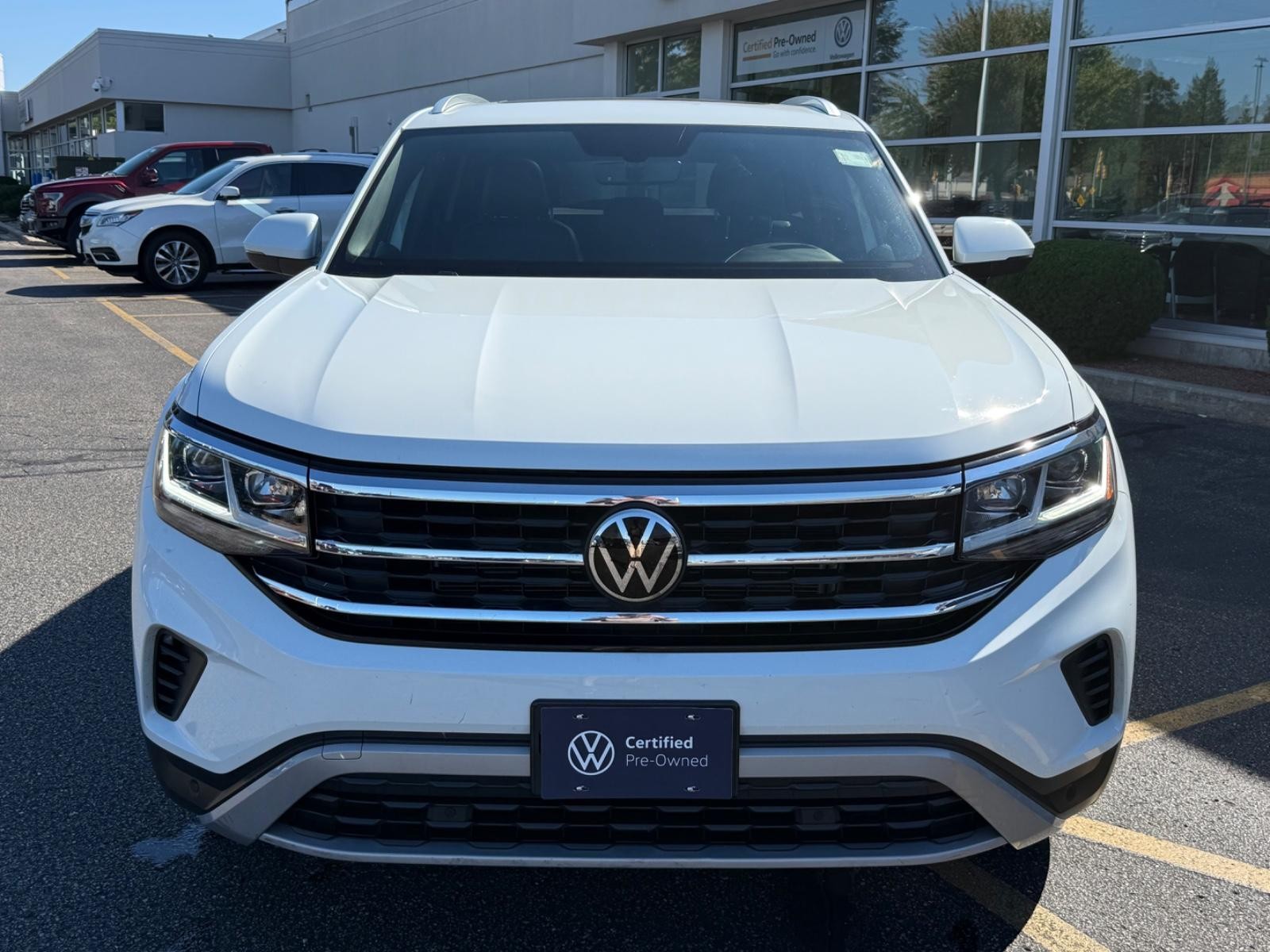 Volkswagen Atlas Cross Sport Vehicle Image 09