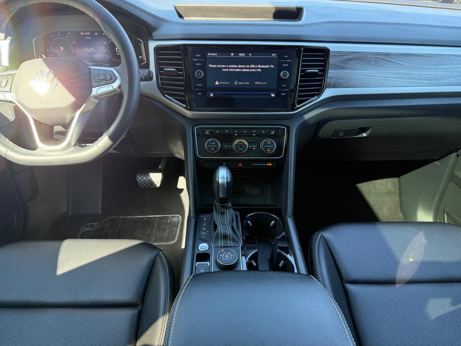 Volkswagen Atlas Cross Sport Vehicle Image 11