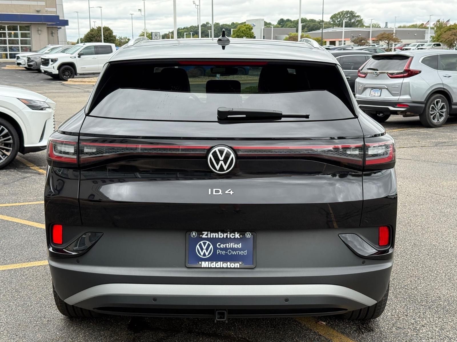 Volkswagen ID.4 Vehicle Image 04