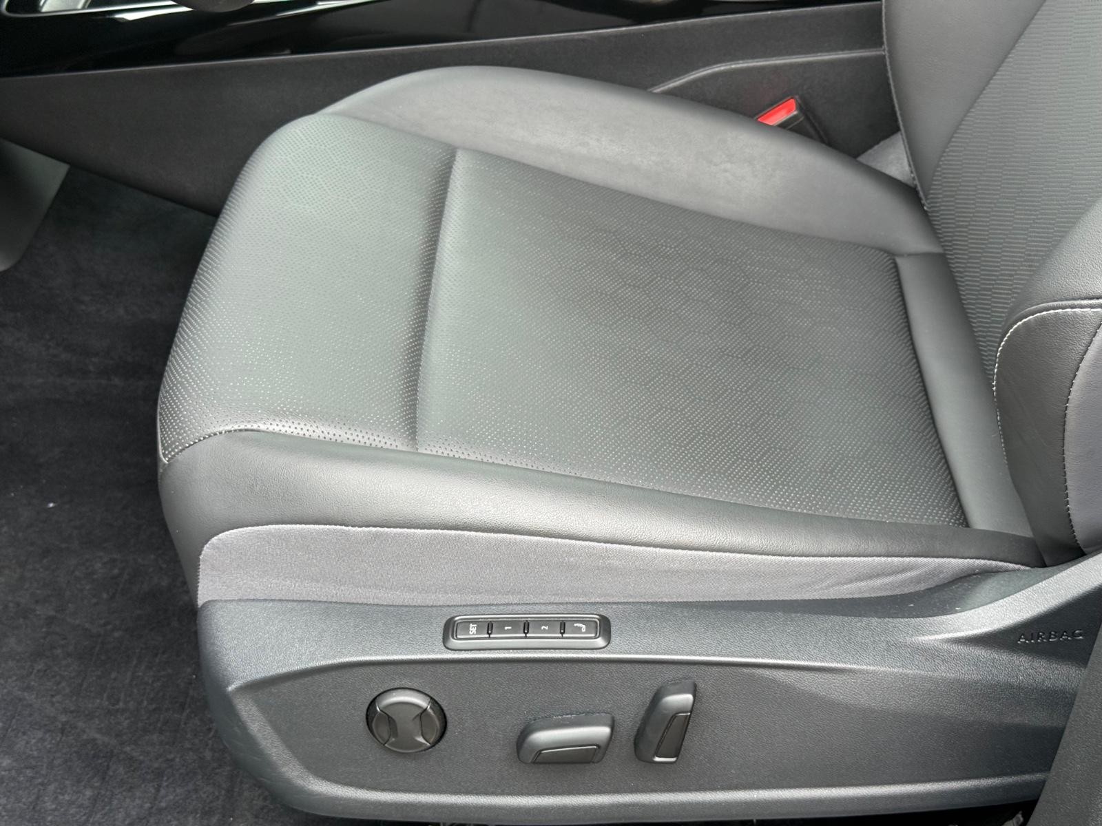 Volkswagen ID.4 Vehicle Image 20