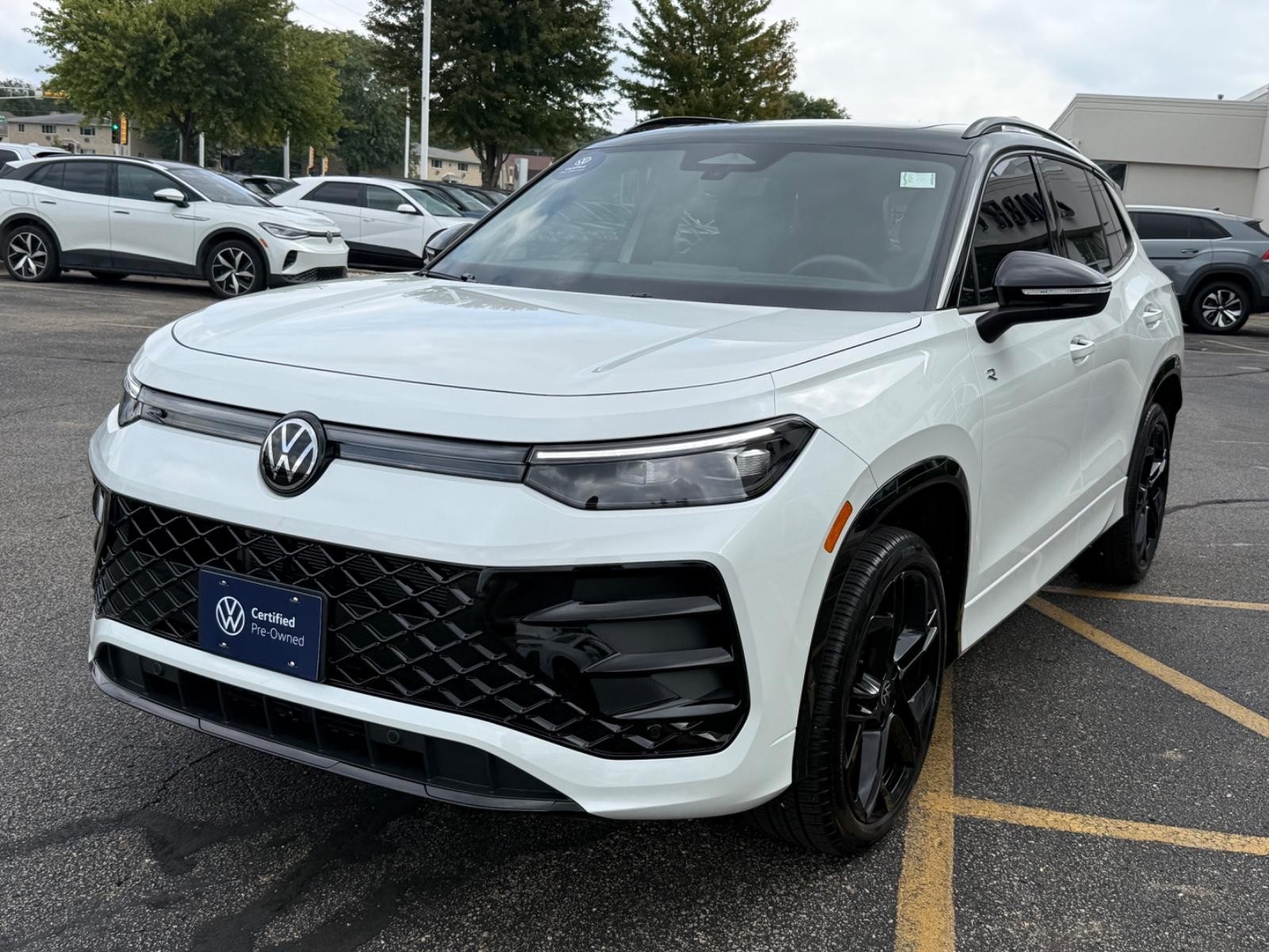 Volkswagen Tiguan Vehicle Image 08