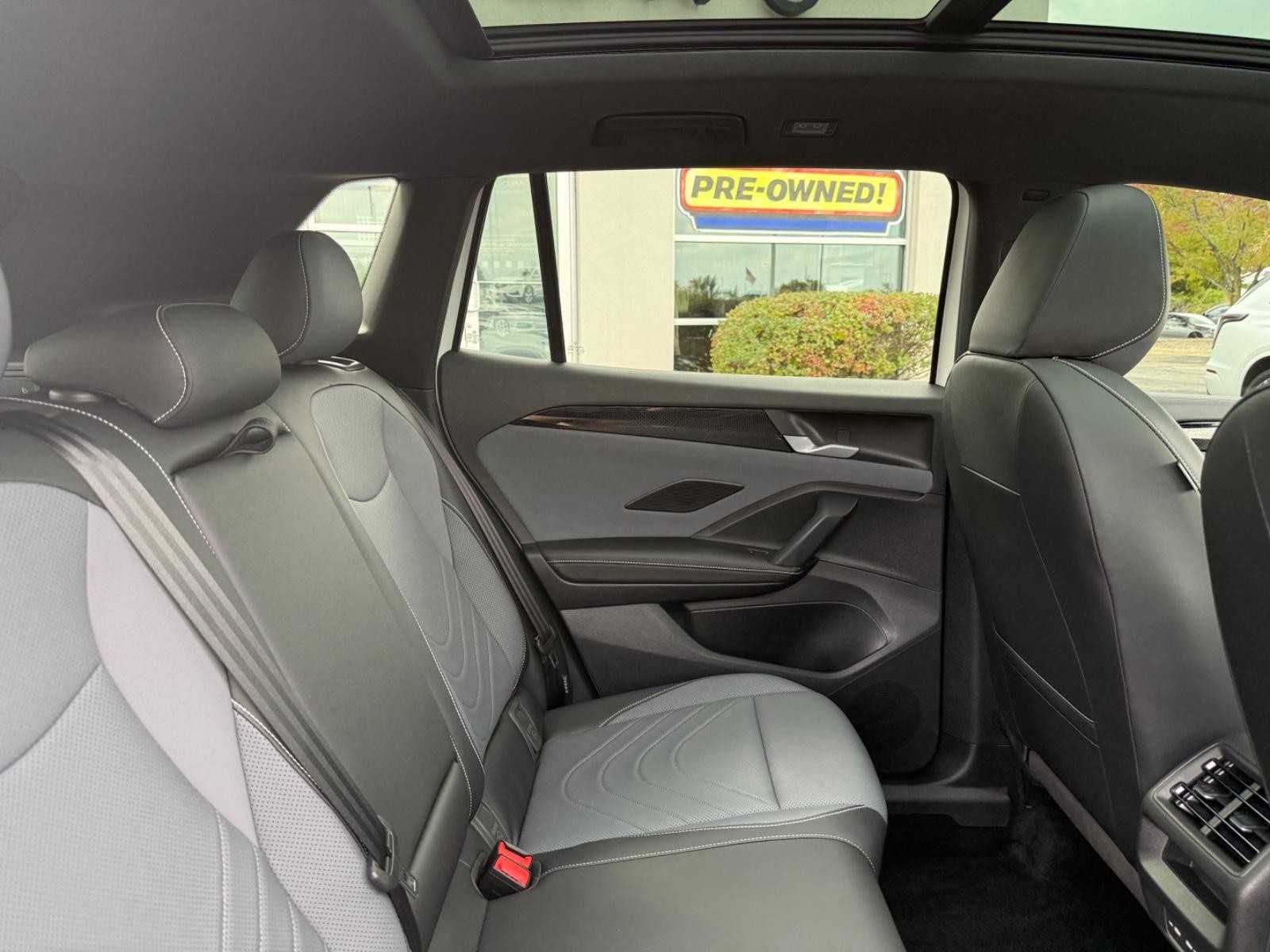 Volkswagen Tiguan Vehicle Image 10