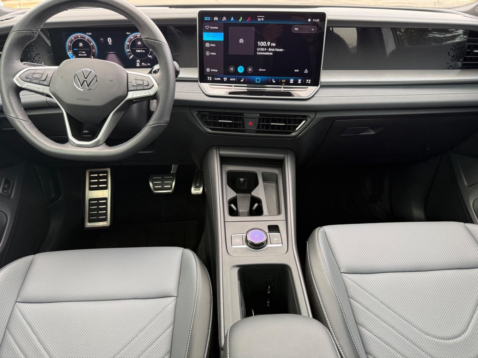 Volkswagen Tiguan Vehicle Image 11