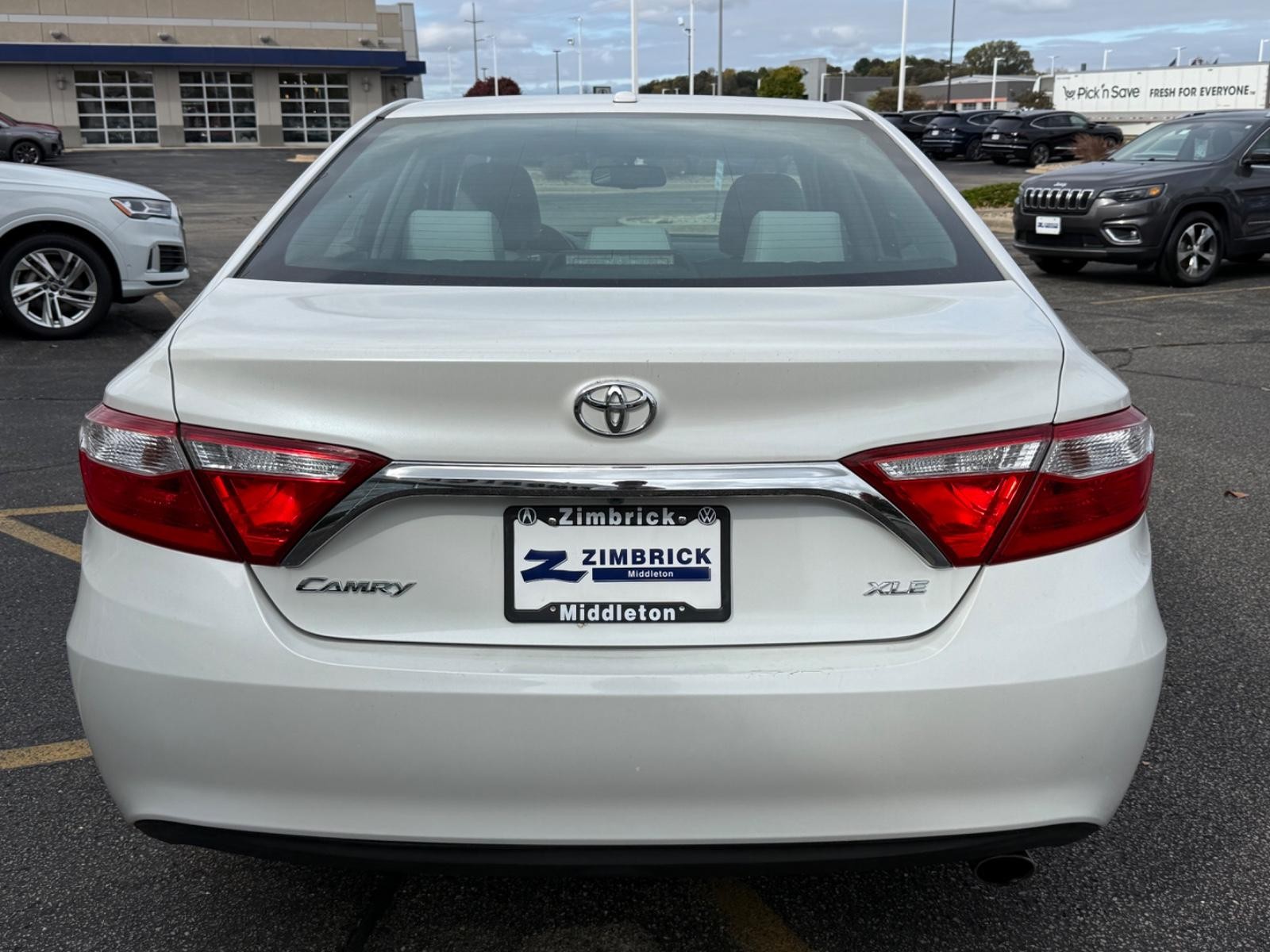 Toyota Camry Vehicle Image 04