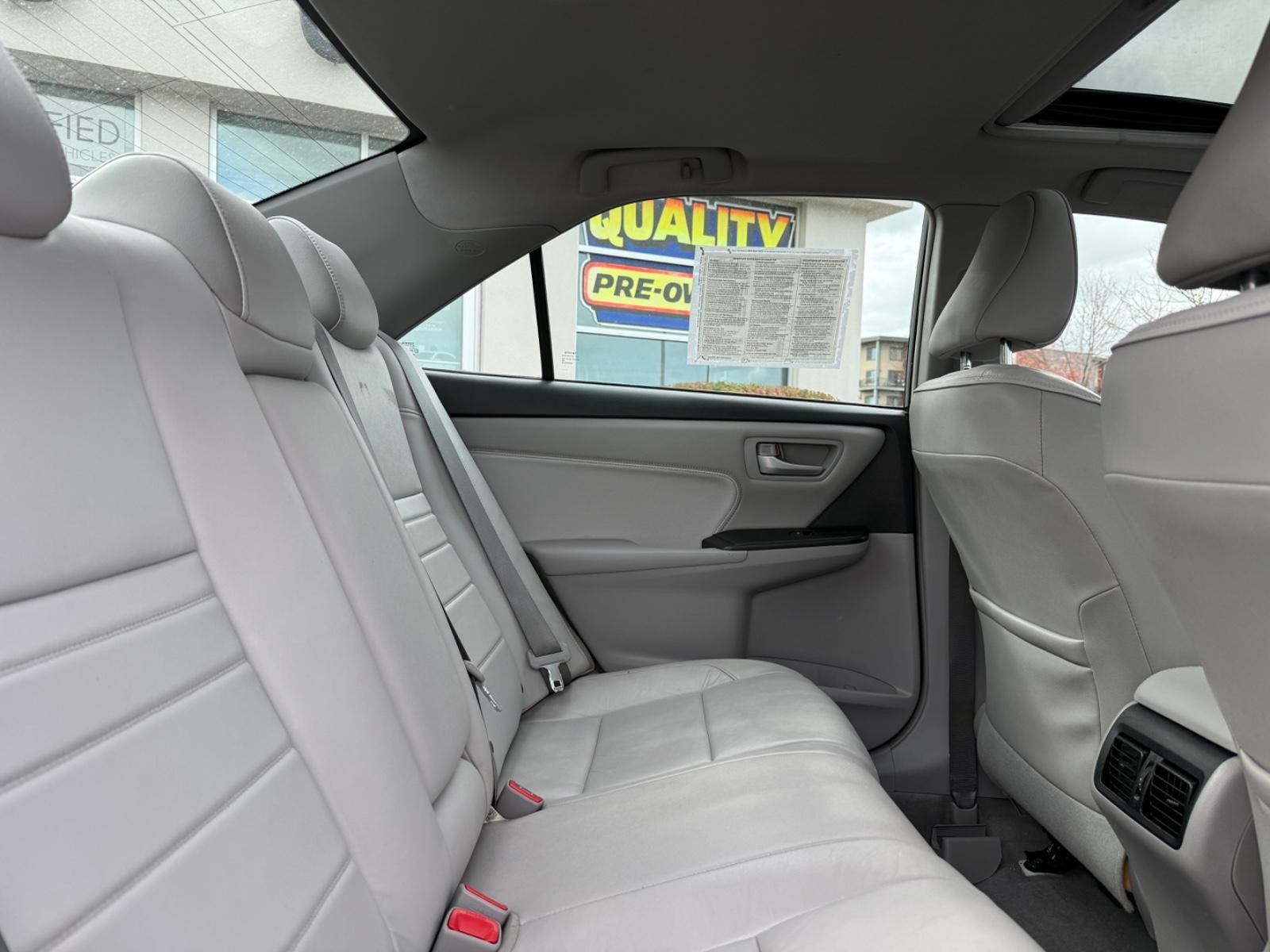 Toyota Camry Vehicle Image 10