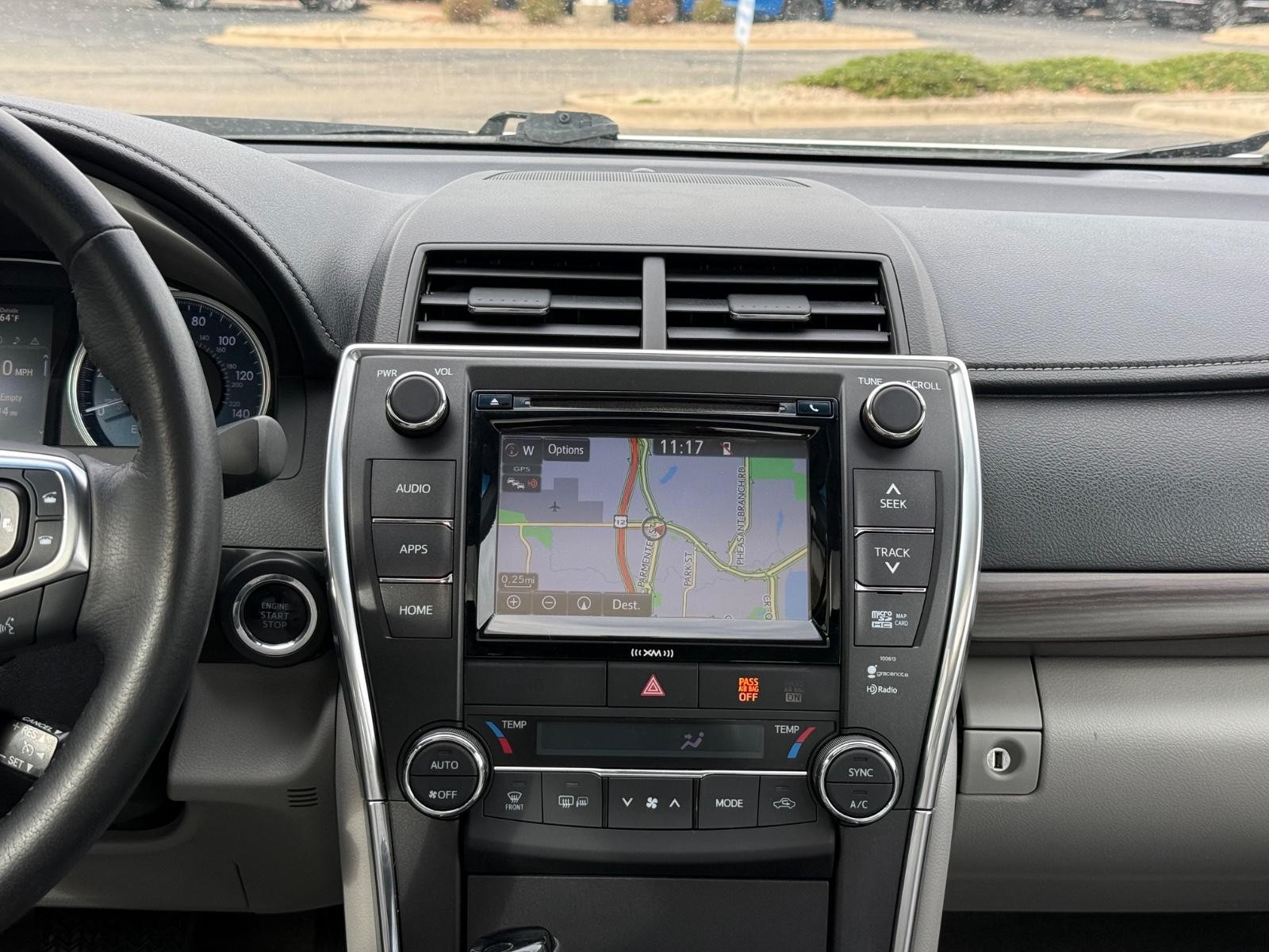 Toyota Camry Vehicle Image 12
