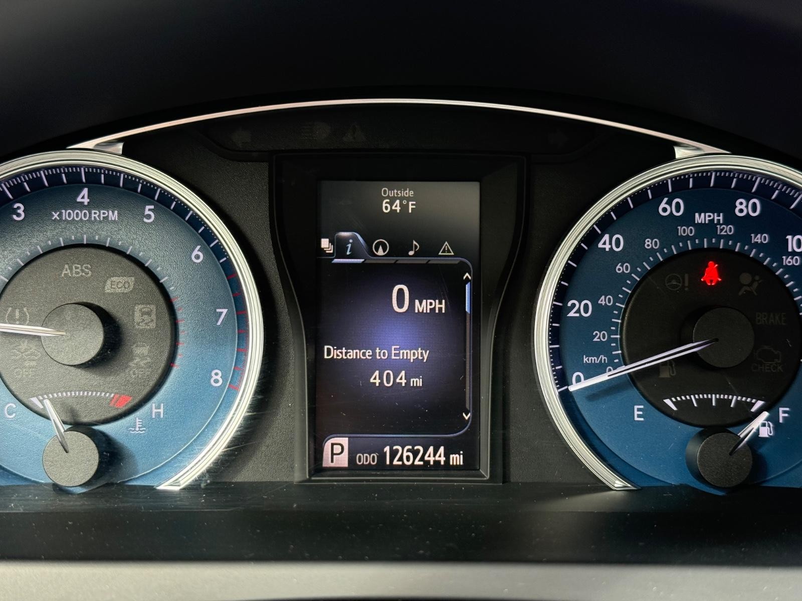 Toyota Camry Vehicle Image 18