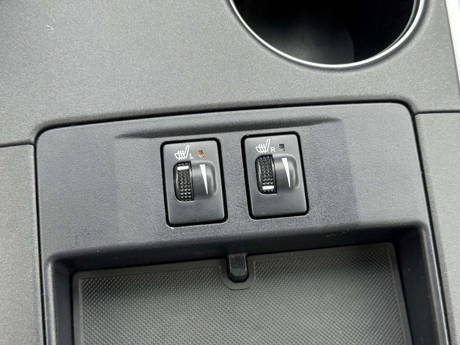 Toyota Camry Vehicle Image 20