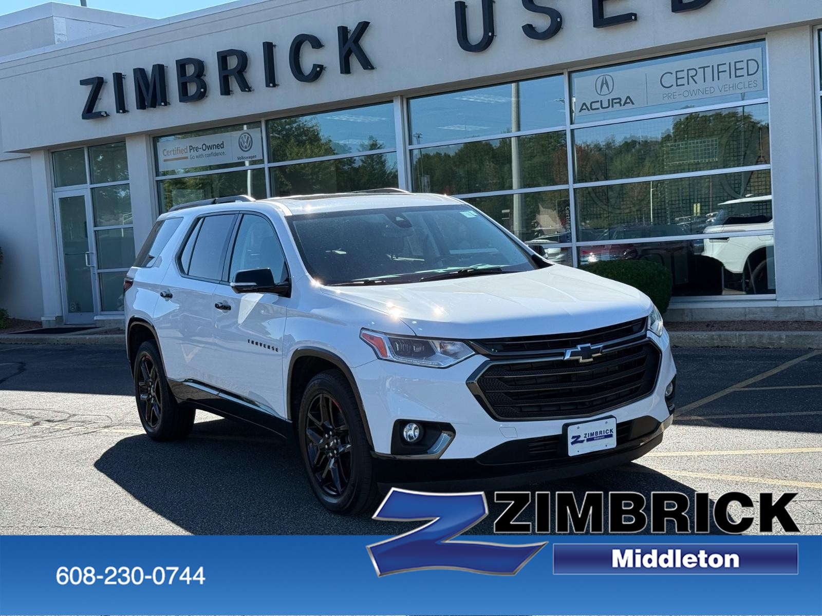Chevrolet Traverse Vehicle Full-screen Gallery Image 01