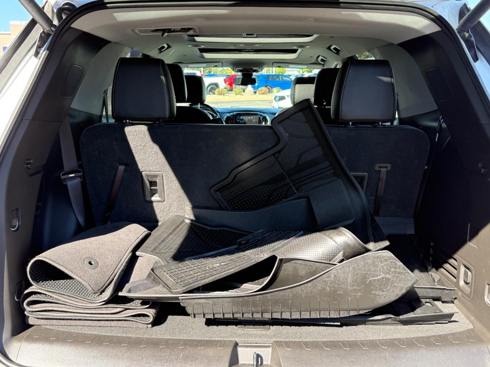 Chevrolet Traverse Vehicle Full-screen Gallery Image 05