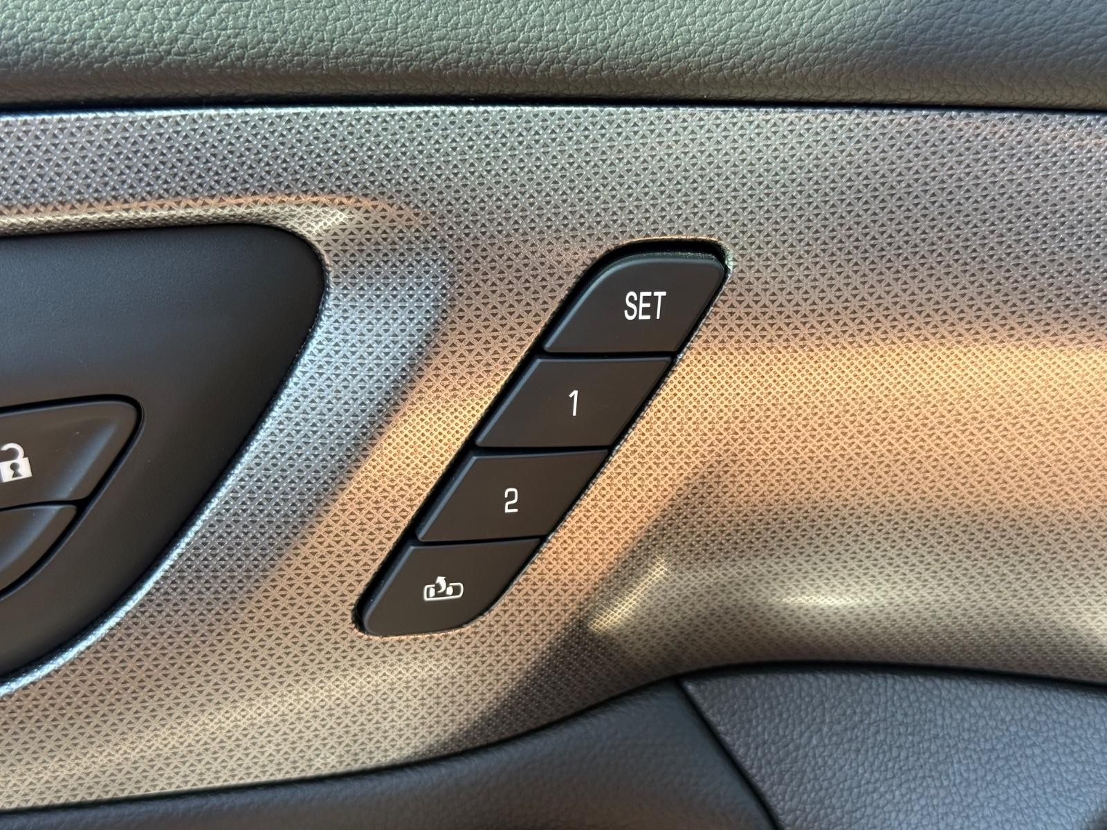 Chevrolet Traverse Vehicle Full-screen Gallery Image 17
