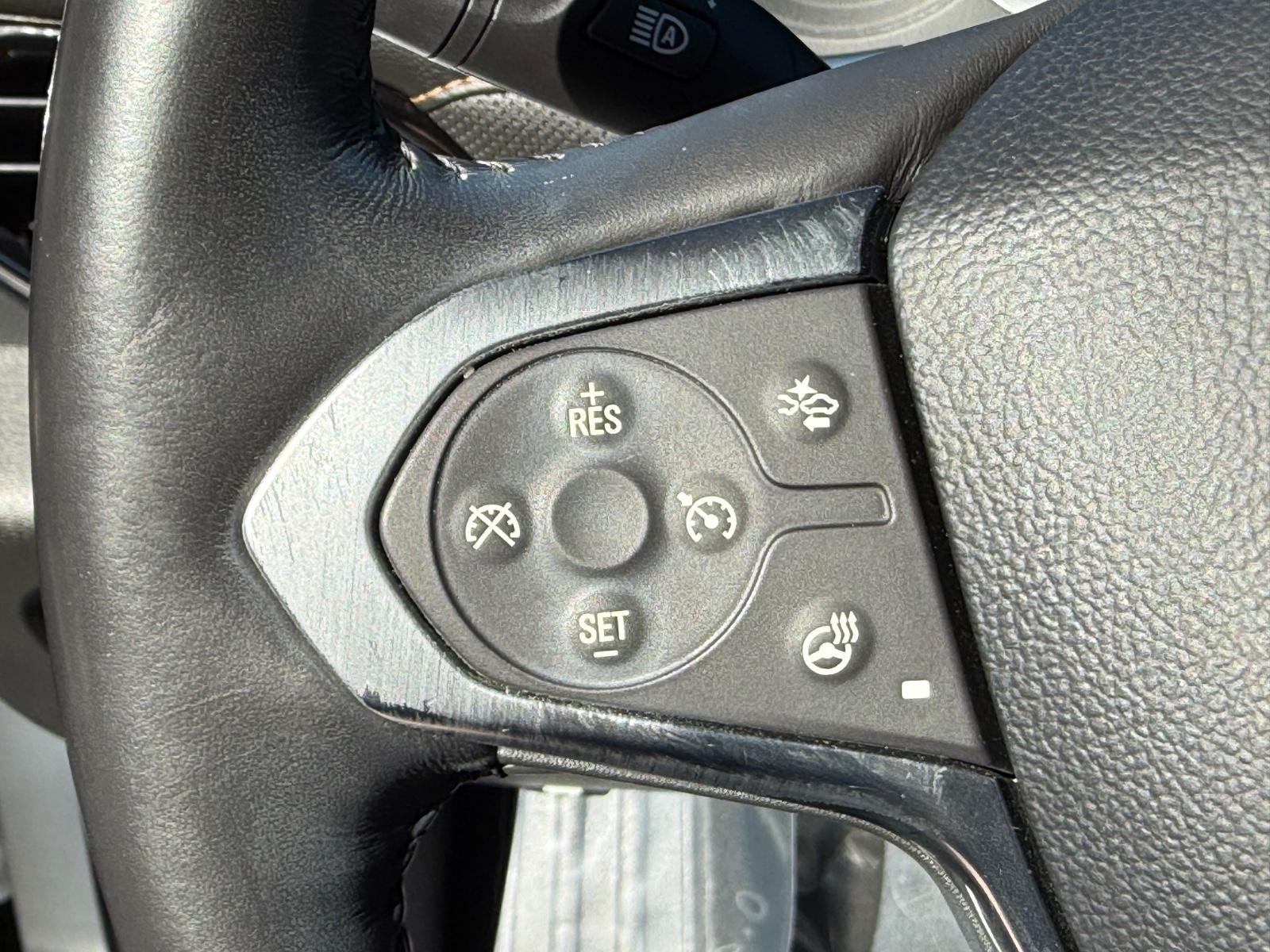 Chevrolet Traverse Vehicle Full-screen Gallery Image 19