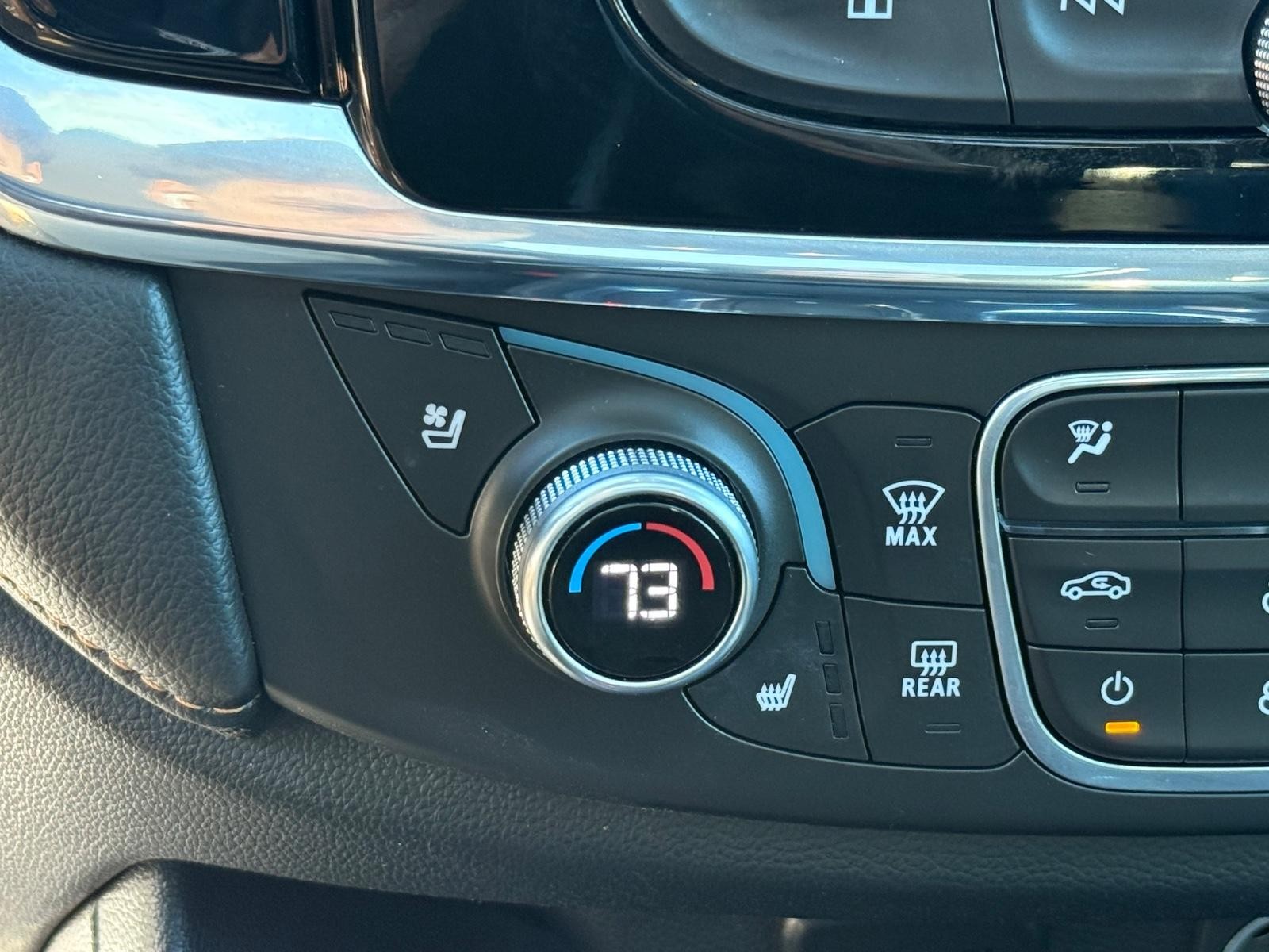 Chevrolet Traverse Vehicle Full-screen Gallery Image 23
