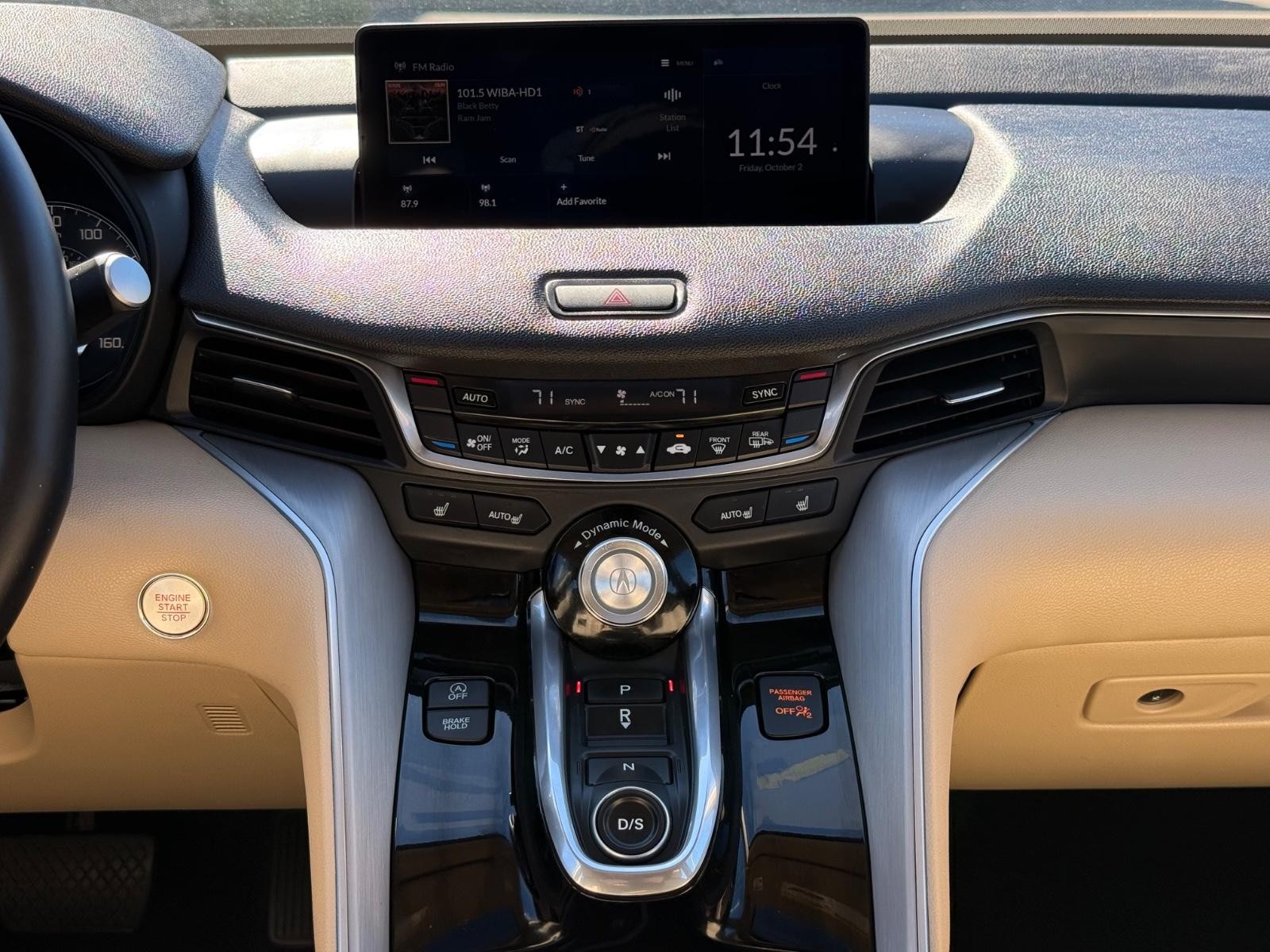 Acura TLX Vehicle Image 13