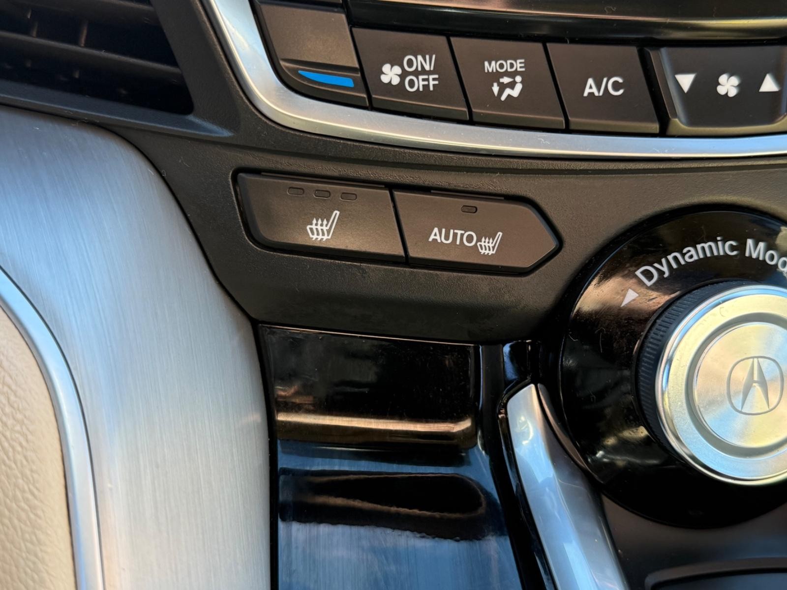 Acura TLX Vehicle Image 22