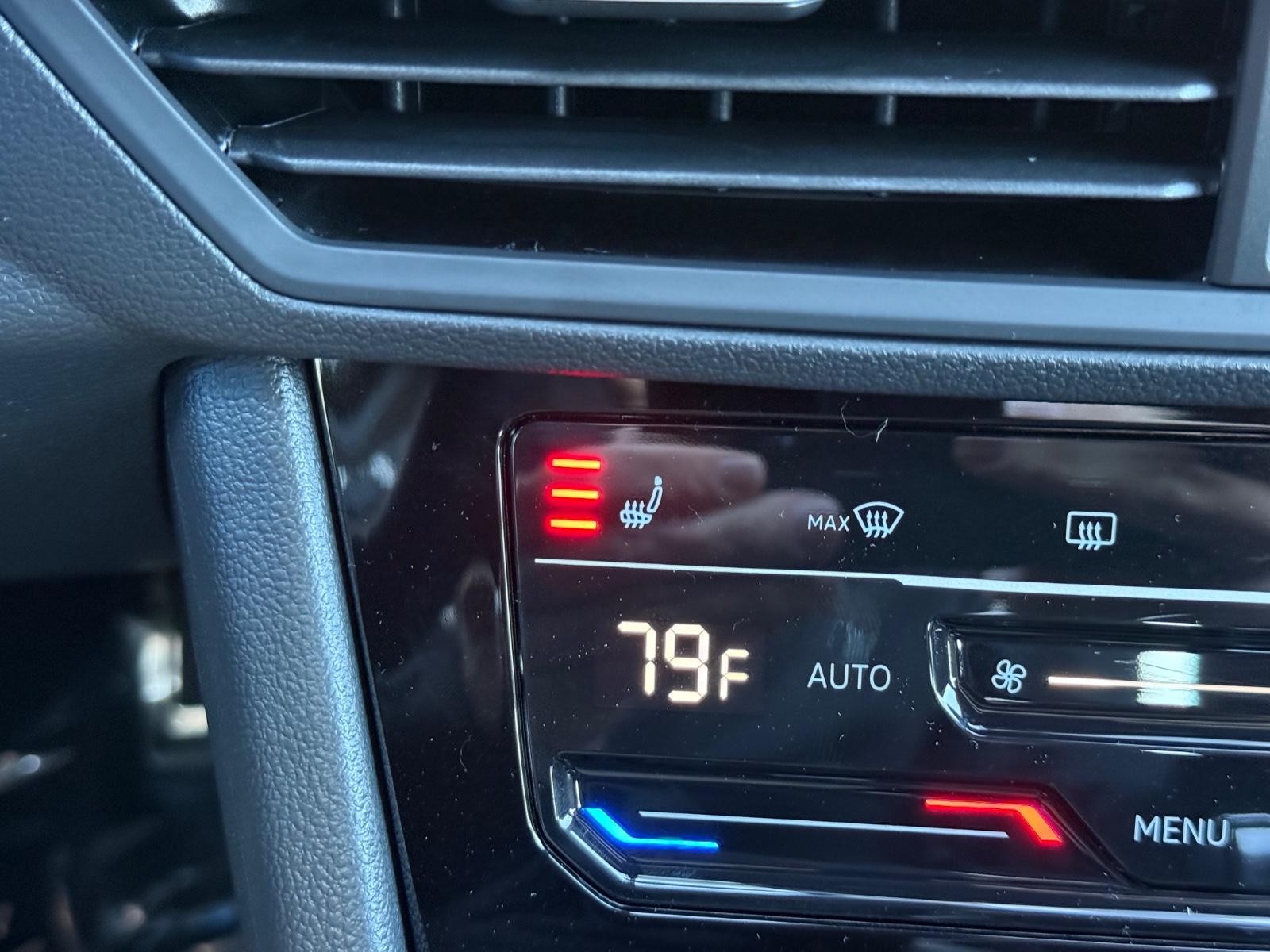 Volkswagen Jetta Vehicle Image 14