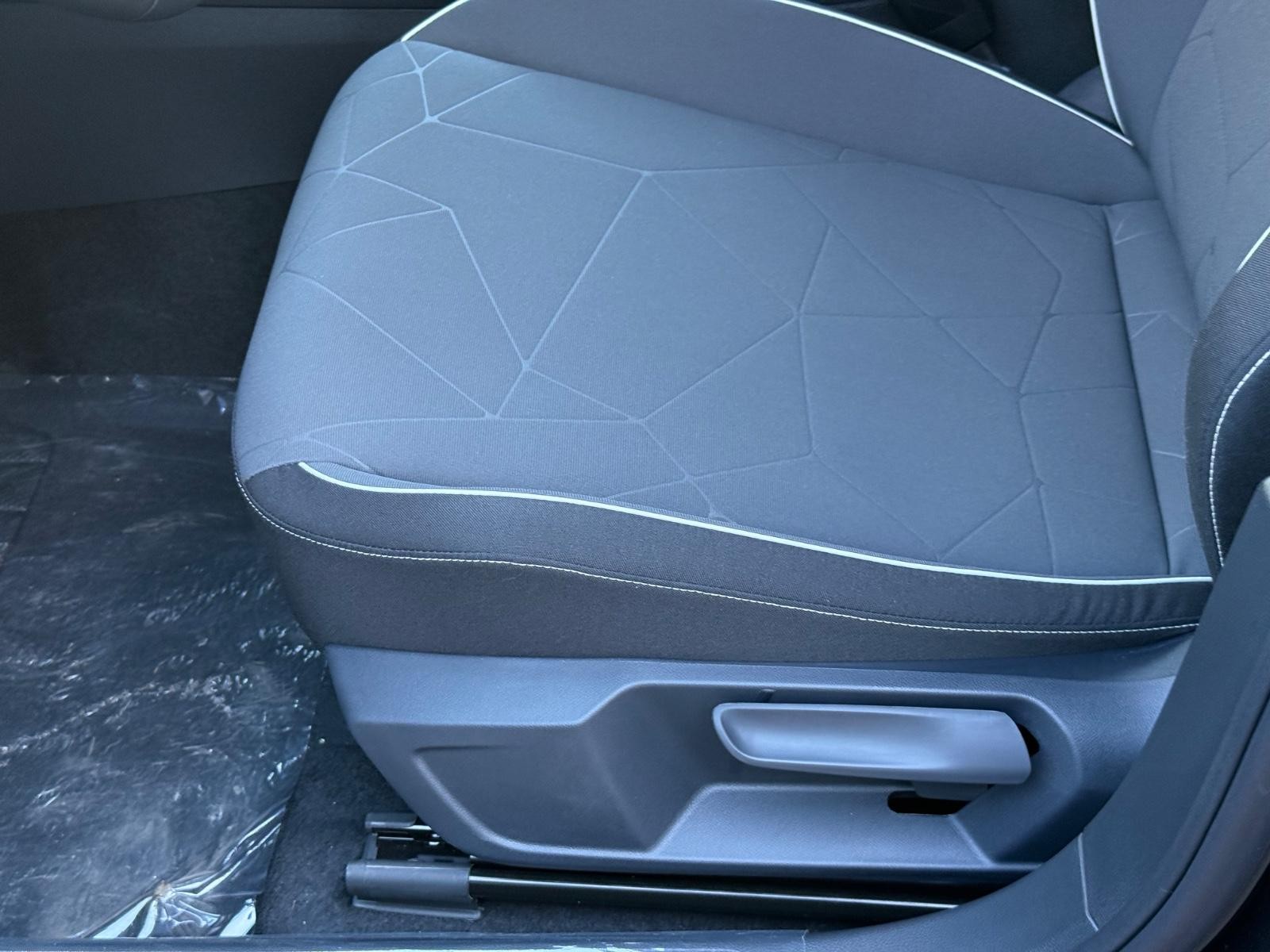 Volkswagen Jetta Vehicle Image 16