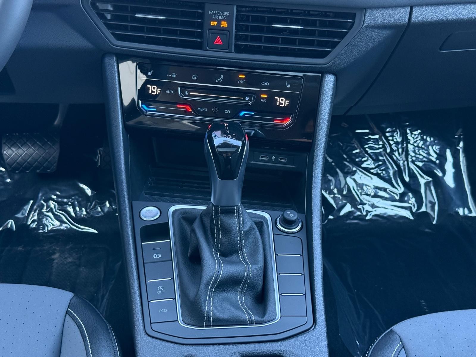 Volkswagen Jetta Vehicle Image 08