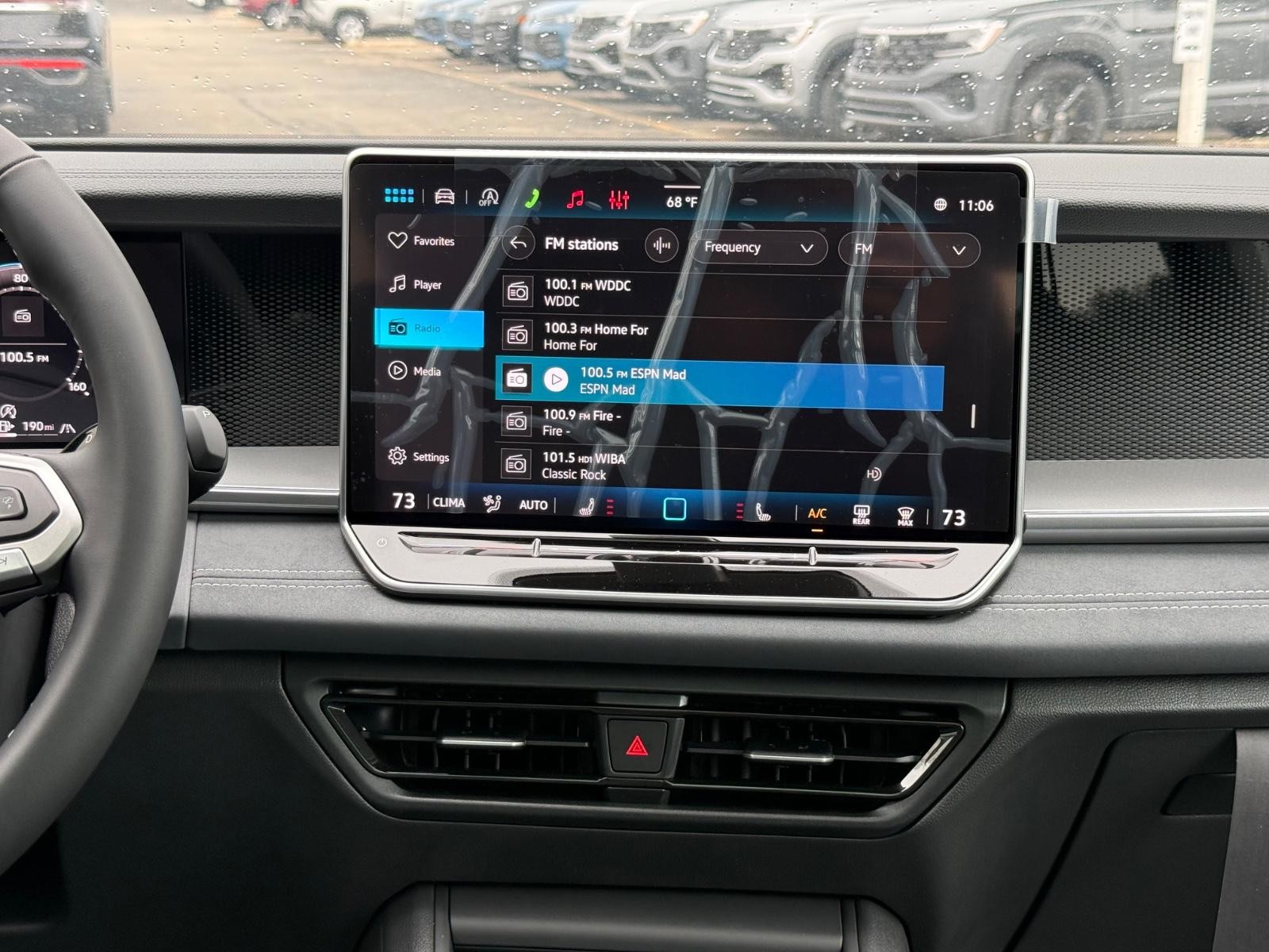 Volkswagen Tiguan Vehicle Image 07