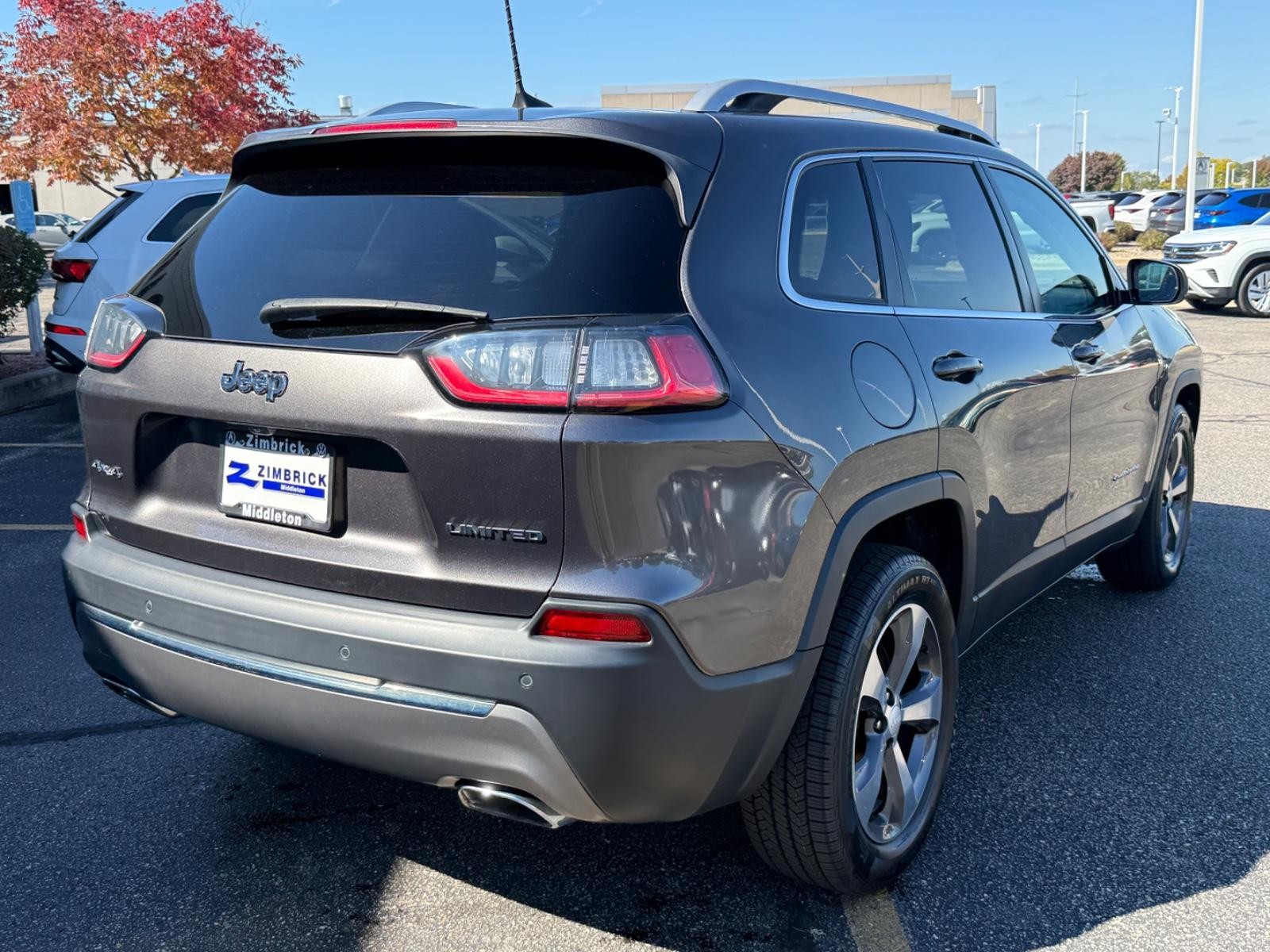 Jeep Cherokee Vehicle Image 03