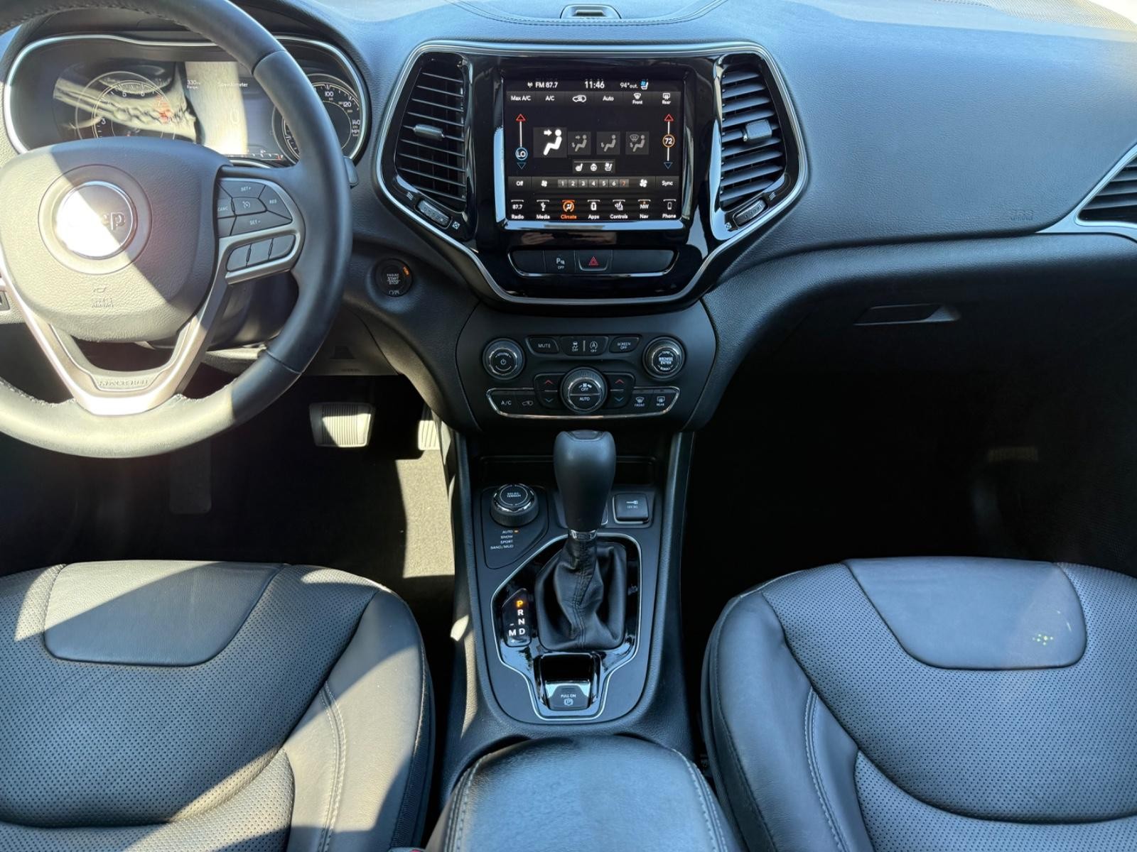 Jeep Cherokee Vehicle Image 11