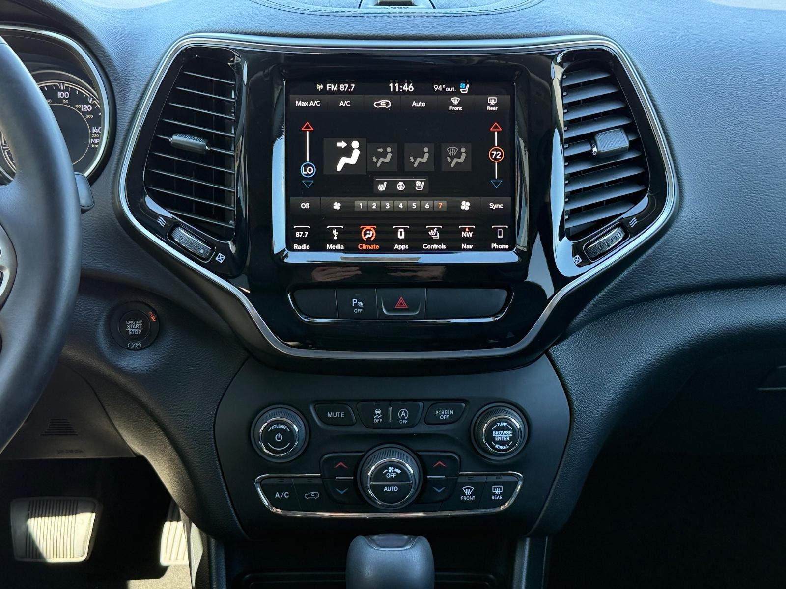 Jeep Cherokee Vehicle Image 12