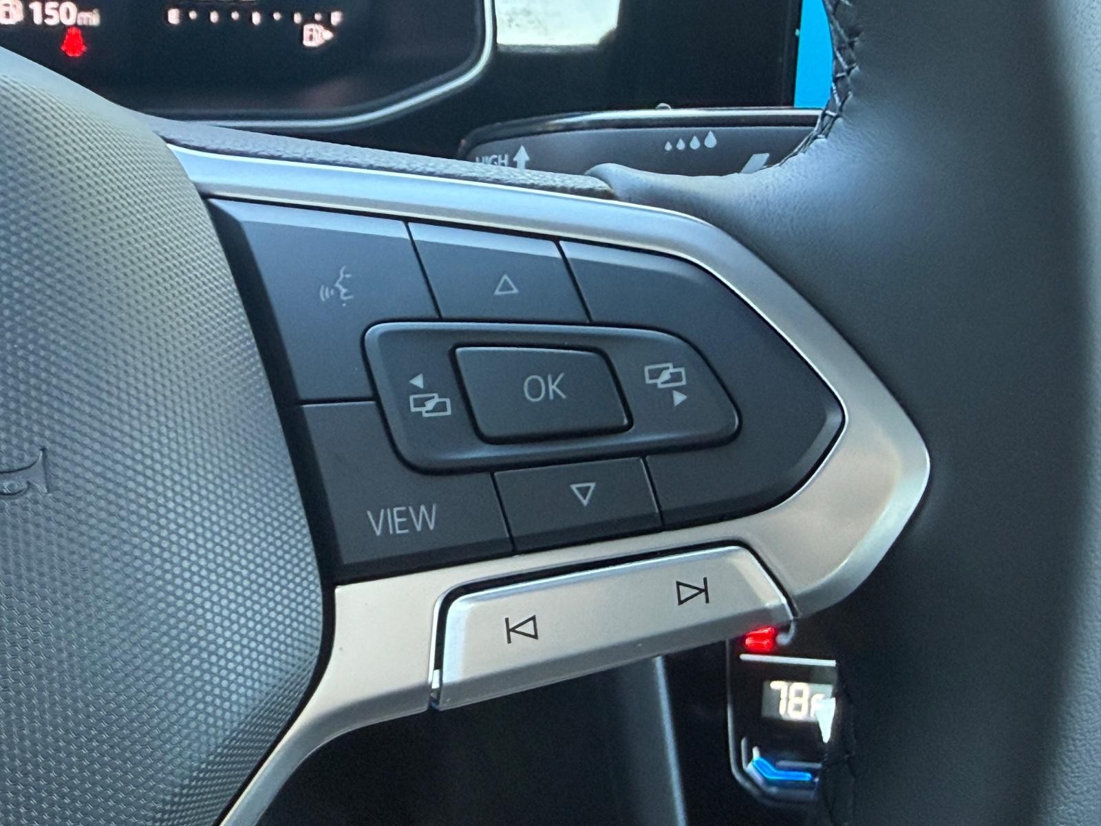 Volkswagen Jetta Vehicle Image 12