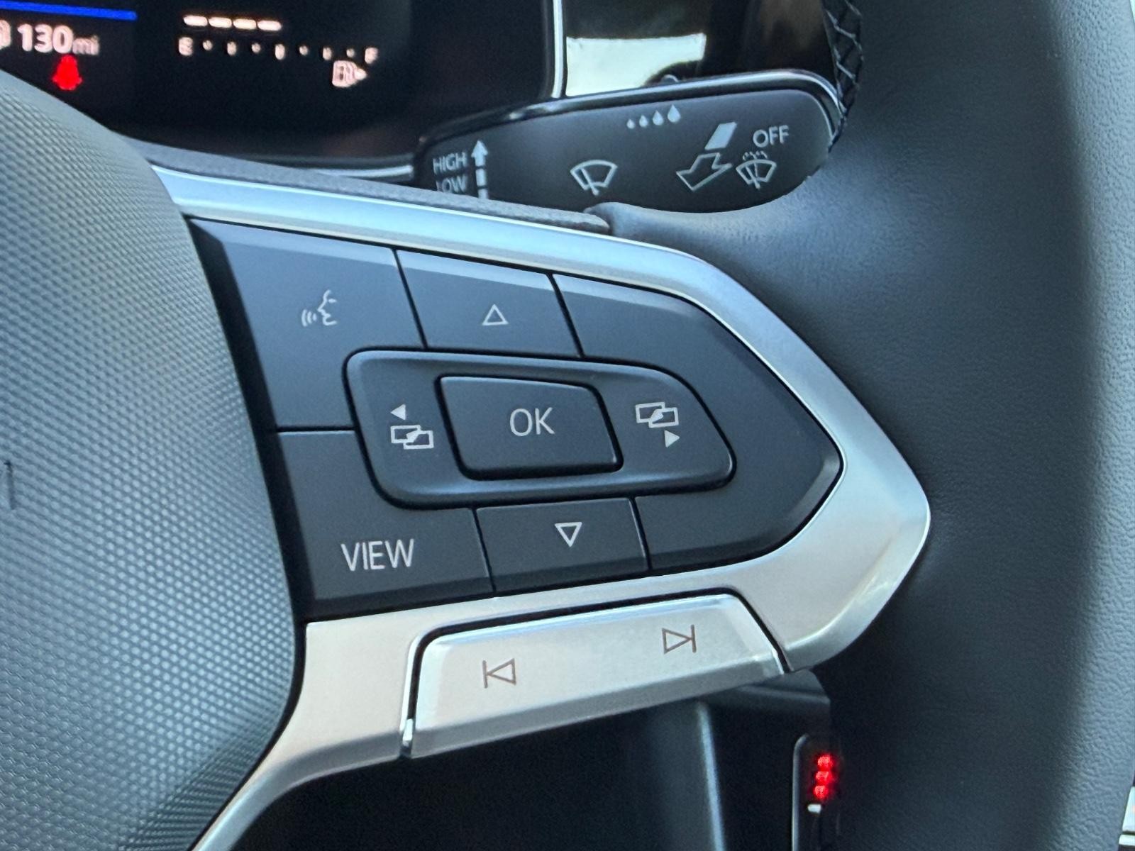 Volkswagen Jetta Vehicle Image 12