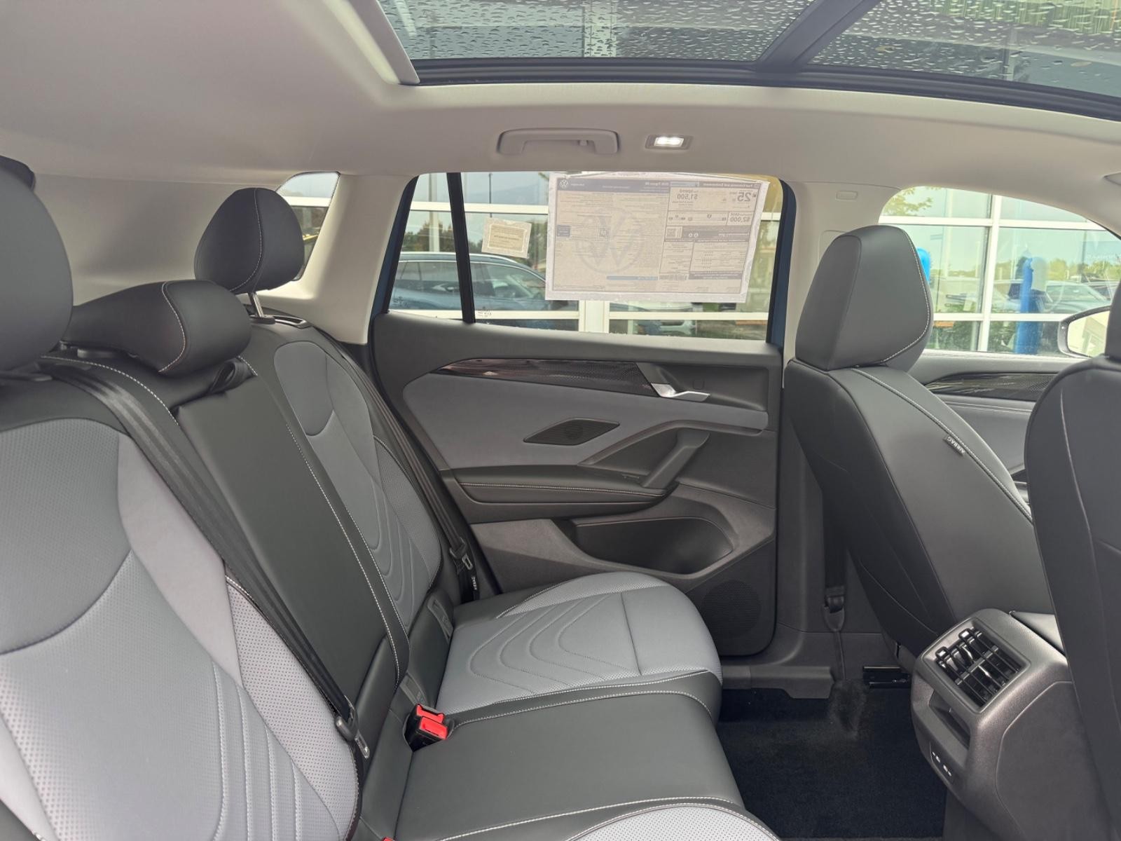 Volkswagen Tiguan Vehicle Image 05