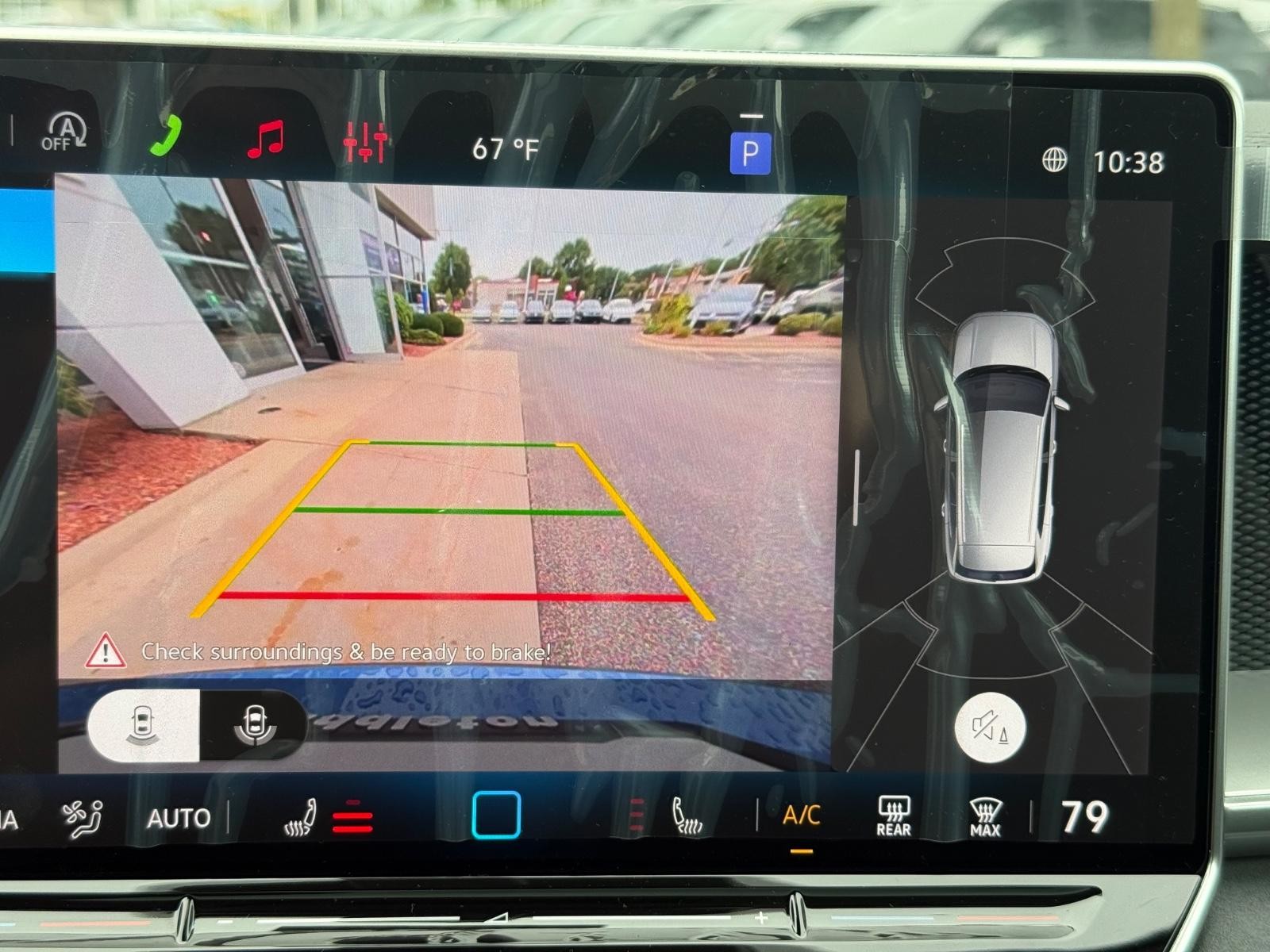 Volkswagen Tiguan Vehicle Image 13