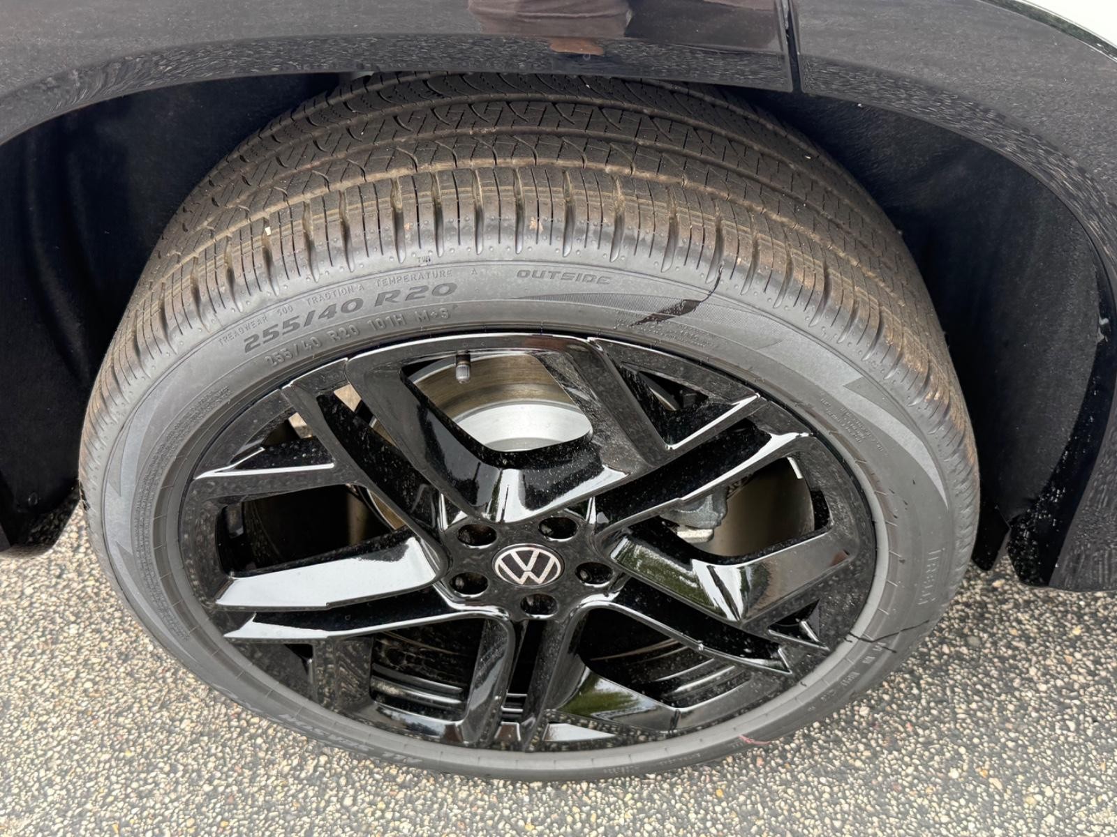 Volkswagen Tiguan Vehicle Image 04