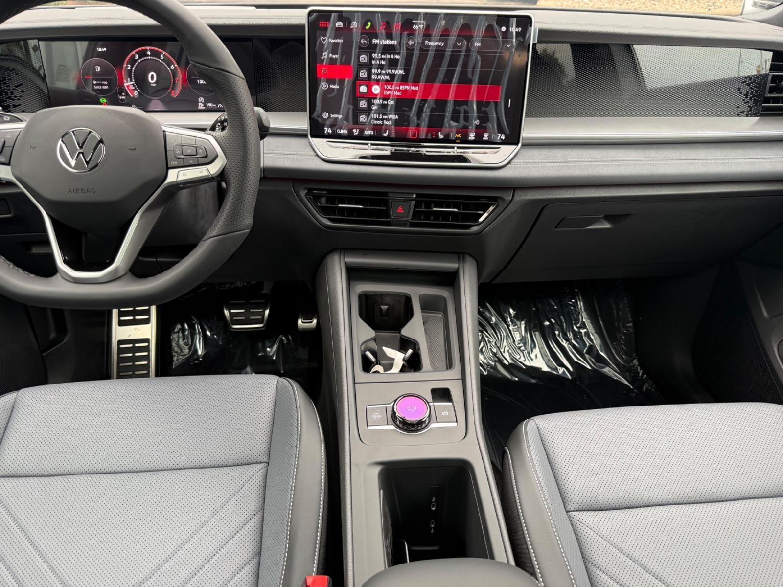Volkswagen Tiguan Vehicle Image 06