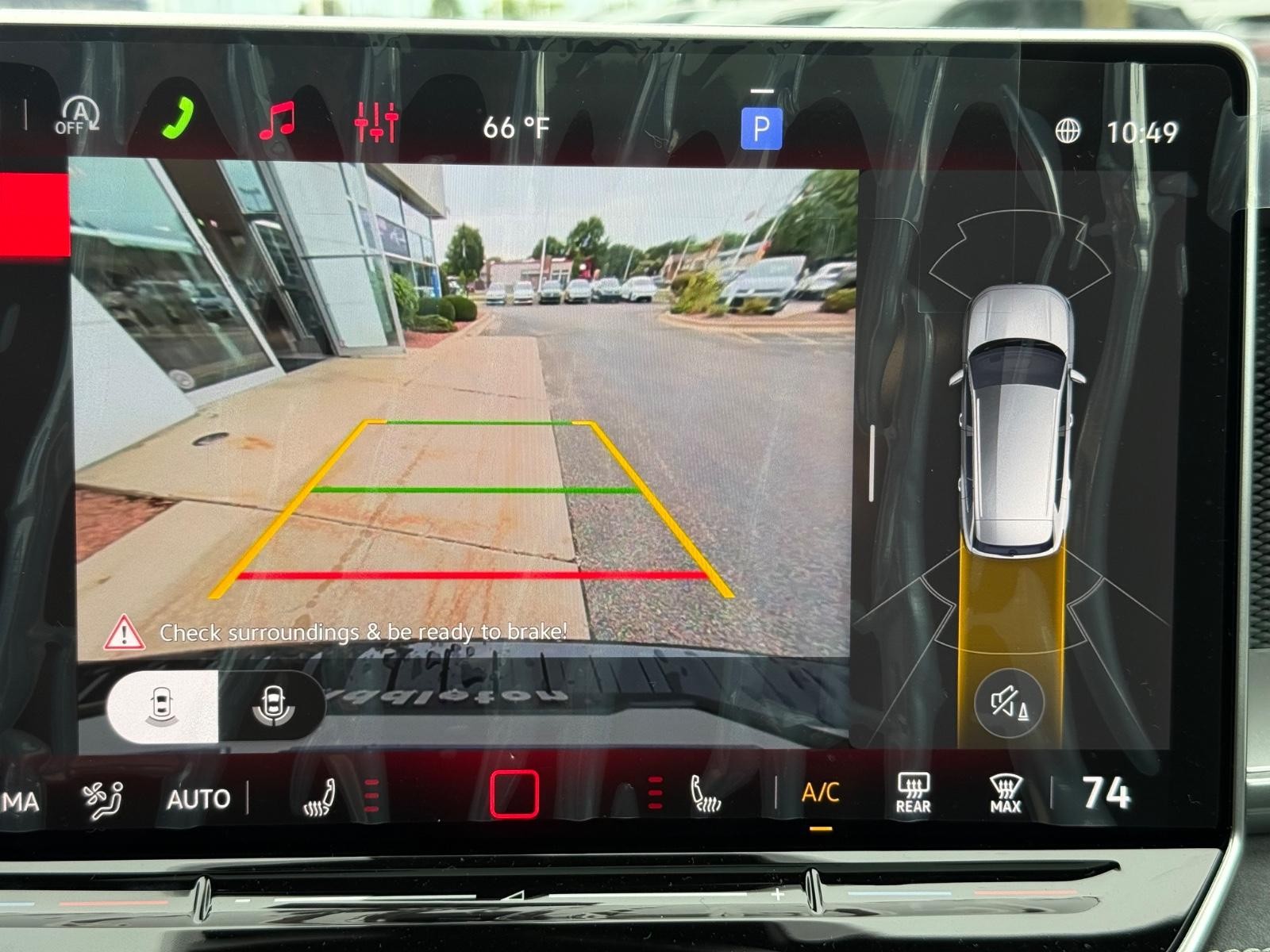 Volkswagen Tiguan Vehicle Image 13