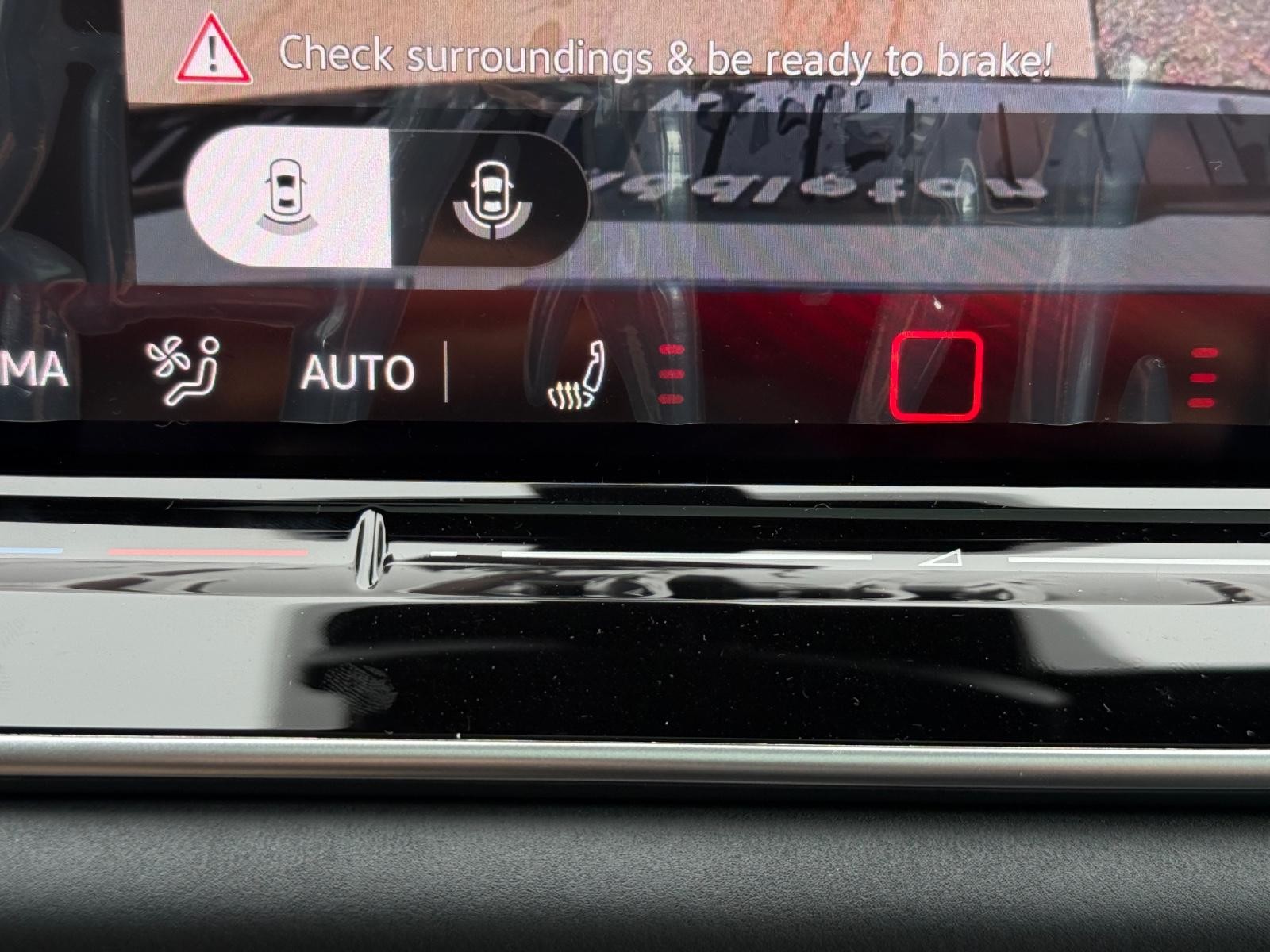 Volkswagen Tiguan Vehicle Image 14