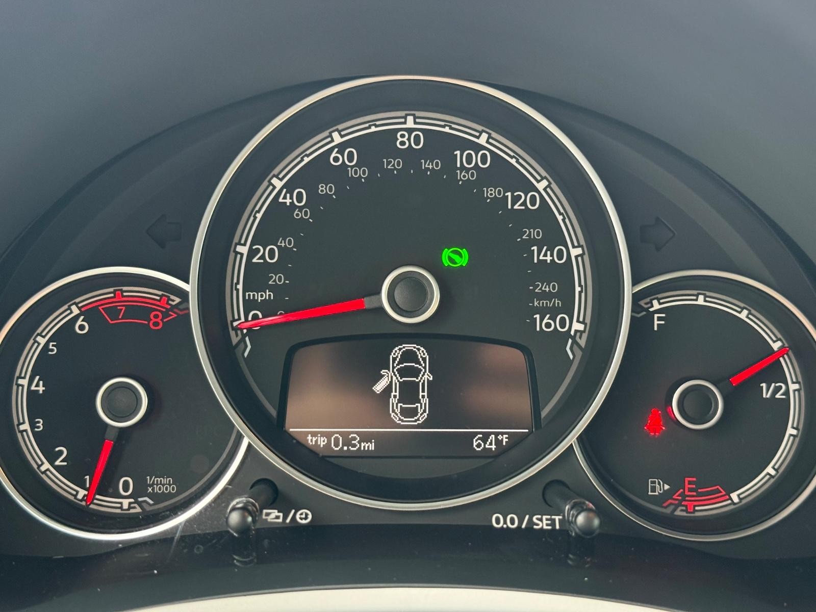 Volkswagen Beetle Convertible Vehicle Image 18
