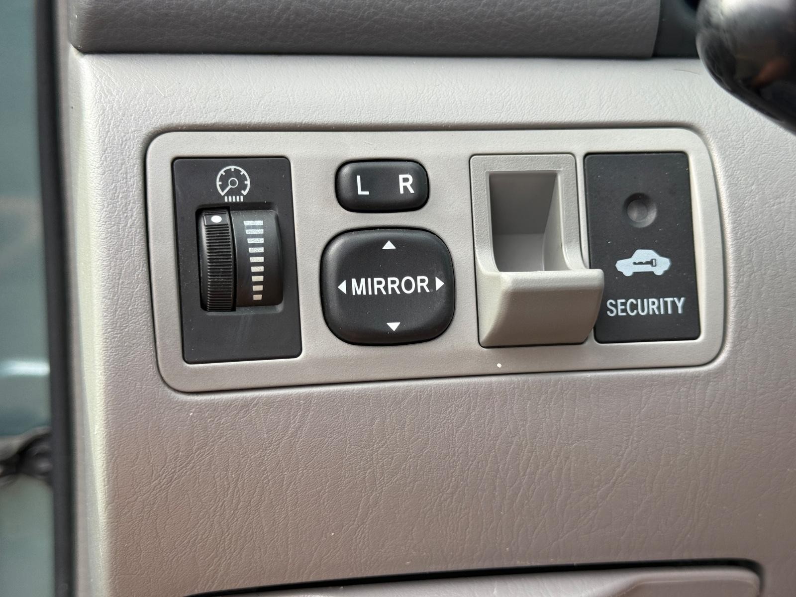 Toyota Corolla Vehicle Image 18