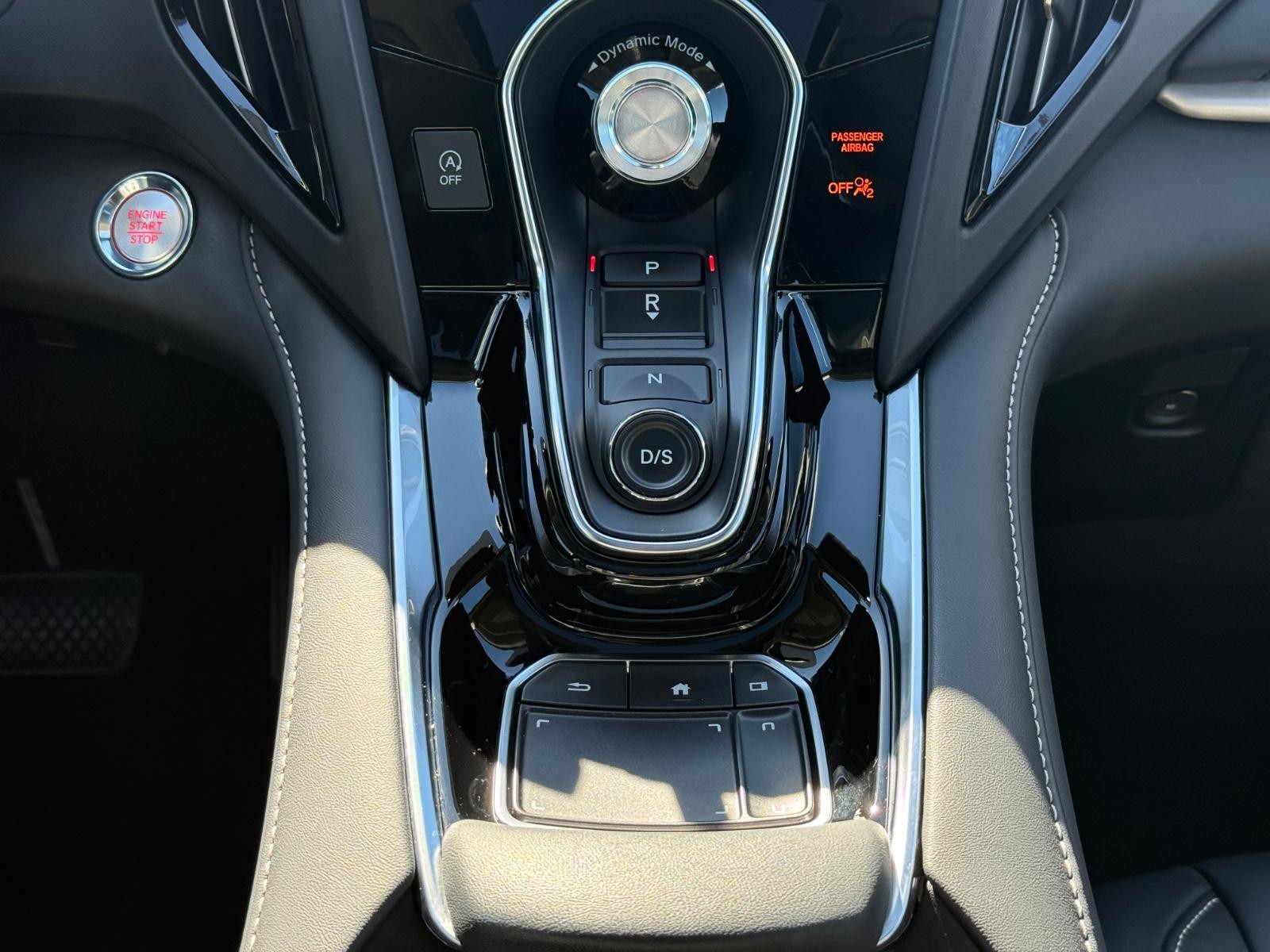 Acura RDX Vehicle Image 13