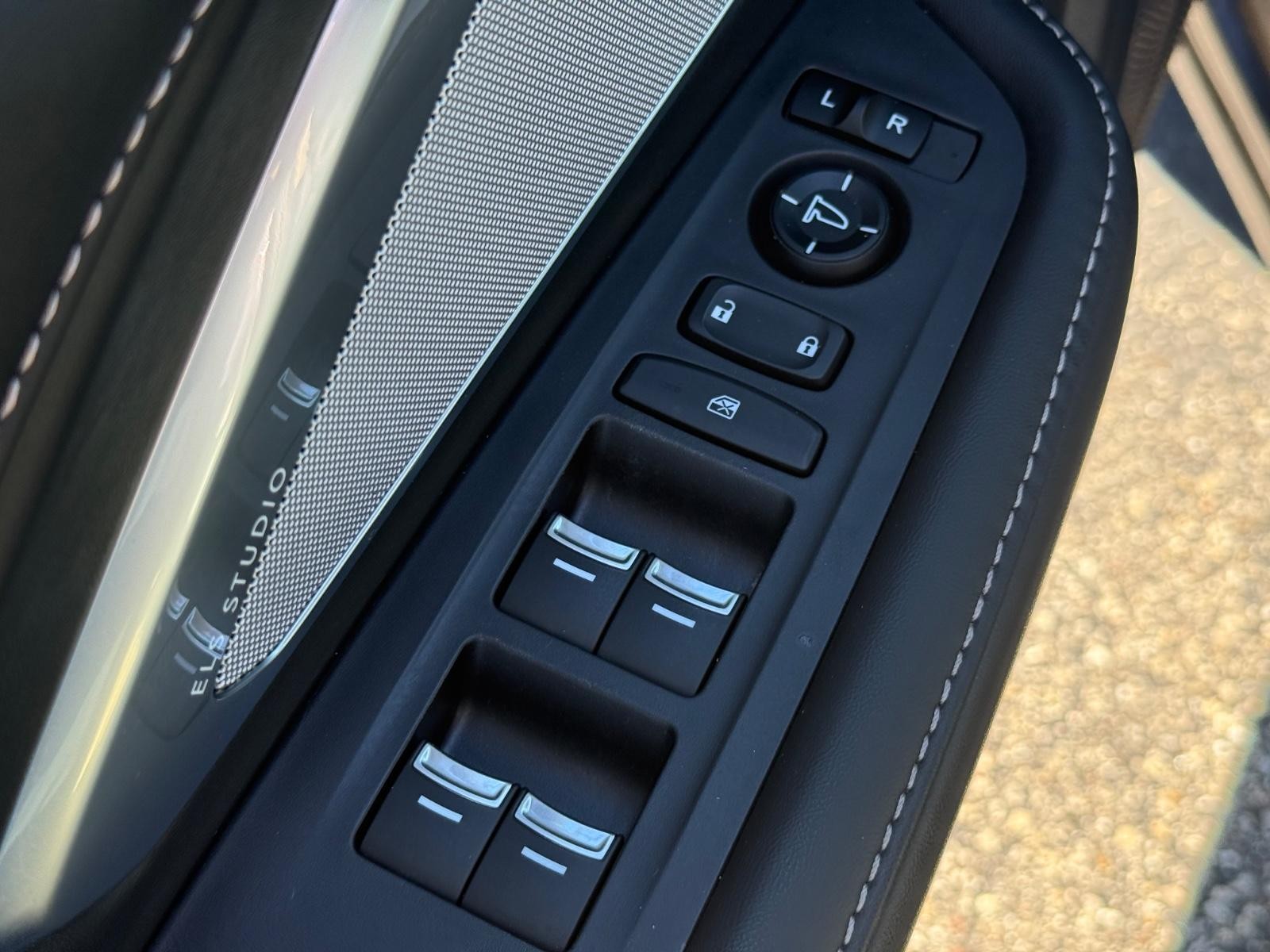 Acura RDX Vehicle Image 22