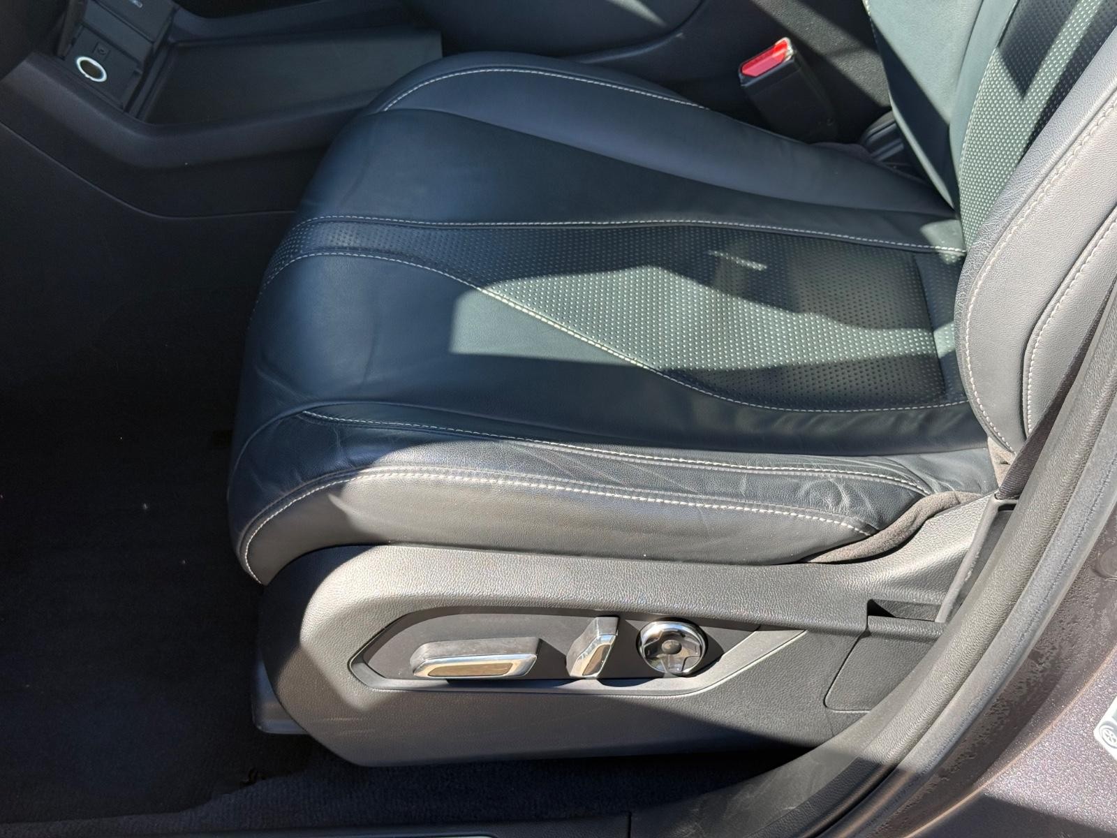 Acura RDX Vehicle Image 23