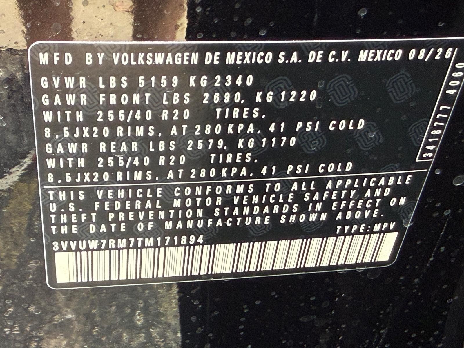 Volkswagen Tiguan Vehicle Image 17