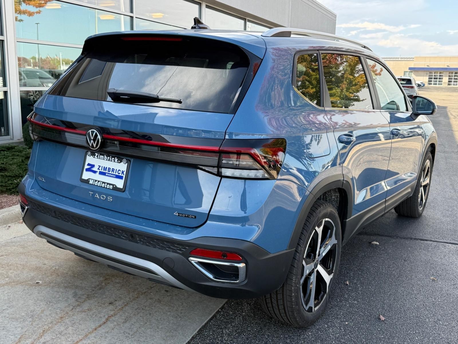 Volkswagen Taos Vehicle Image 03