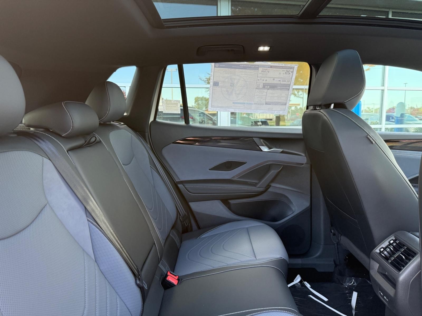 Volkswagen Tiguan Vehicle Image 05